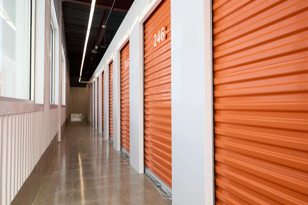 storage units middletown ri