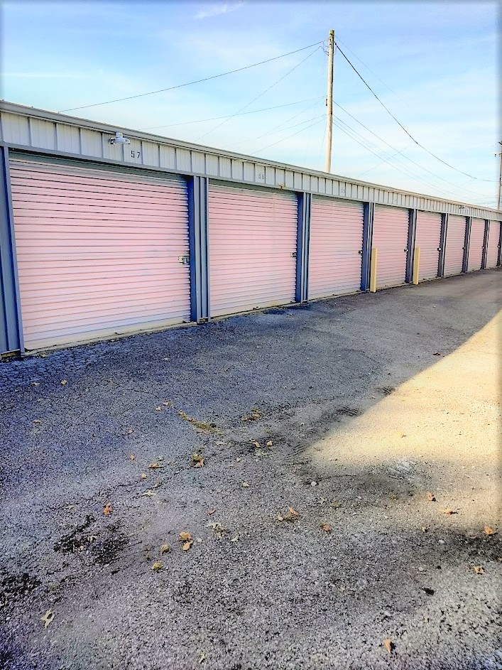 Drive Up Access To Storage Units 