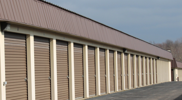 Rows of self storage units in Hudson, OH