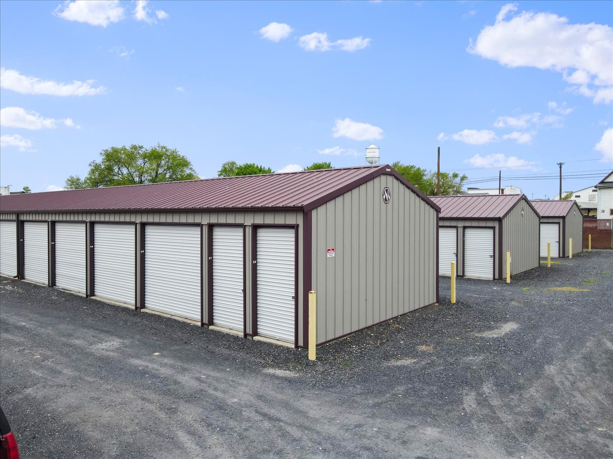 storage units Store It Biglerville at151 4th St, Biglerville, PA 17307