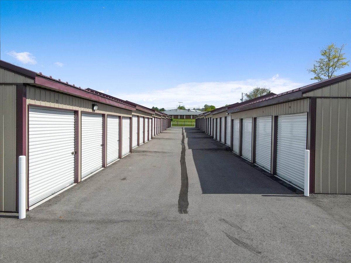 storage units for Store It RT 30 at 3416 Chambersburg Rd, Biglerville, PA 17307