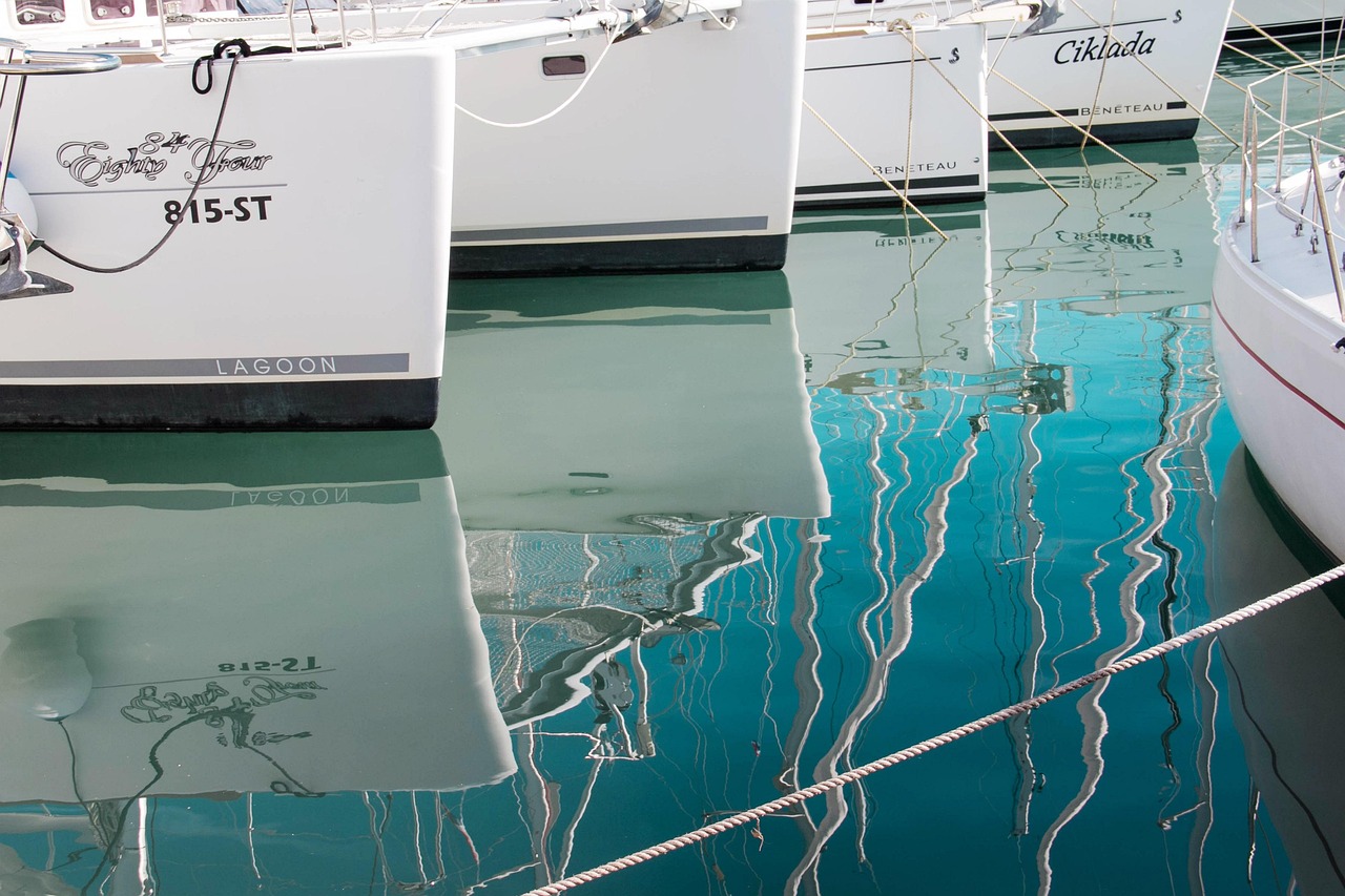 White boats lined up