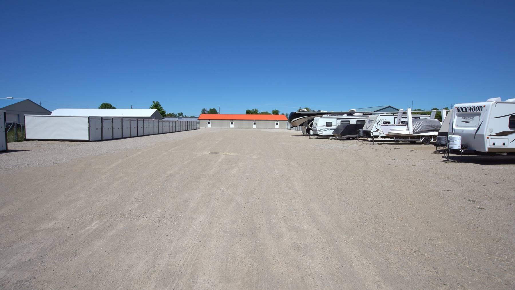 Outdoor RV Parking in Port Elgin, ON Outdoor RV Parking in Port Elgin, ON