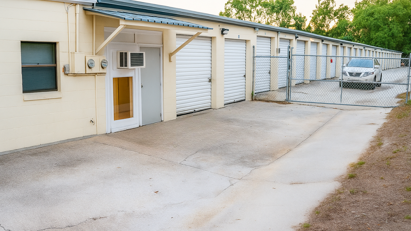 Contractor Garage & Flex Warehouse Space for Lease in Ocala — With Private Office, Bathroom, and 1,300 Sq. Ft. Enclosed Yard