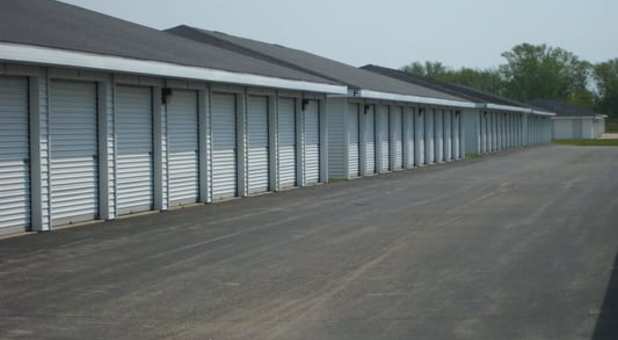 Row of self storage units at Summit Self Storage