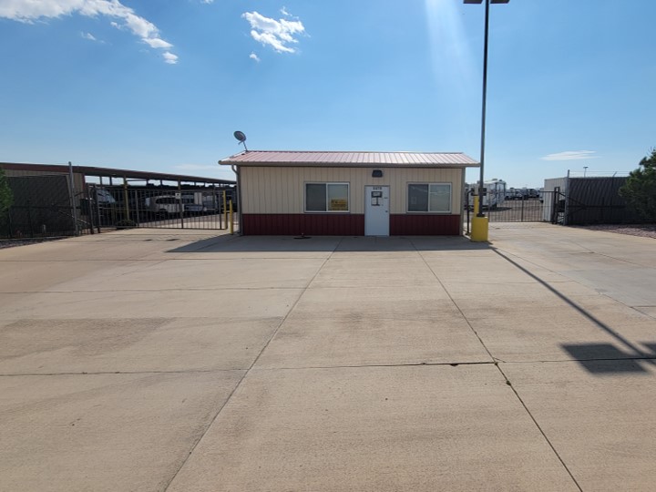 Separate Entrance & Exit Gates - North Lot