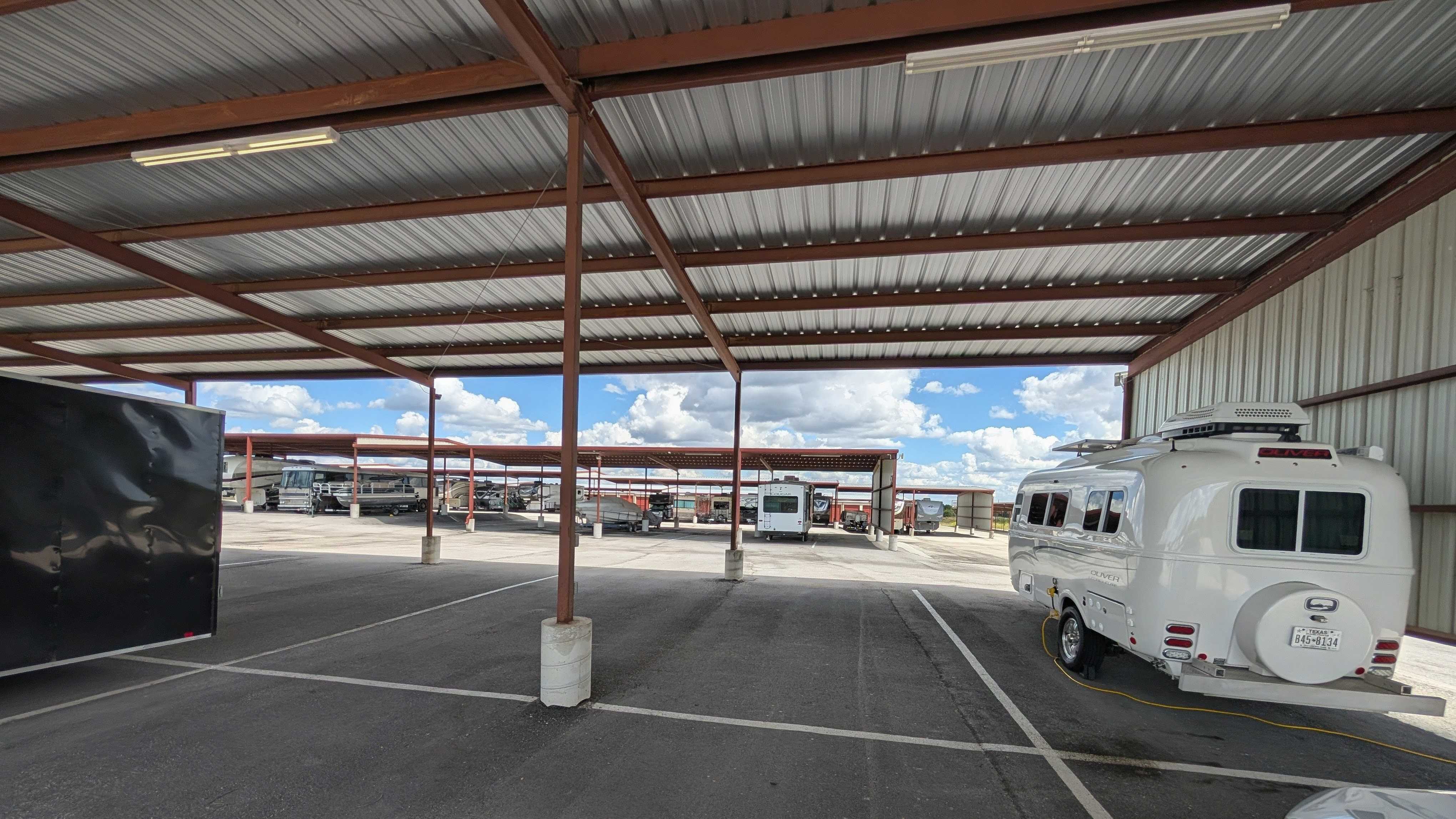 Caravan Storage in Burnet- Lone Star Boat and RV