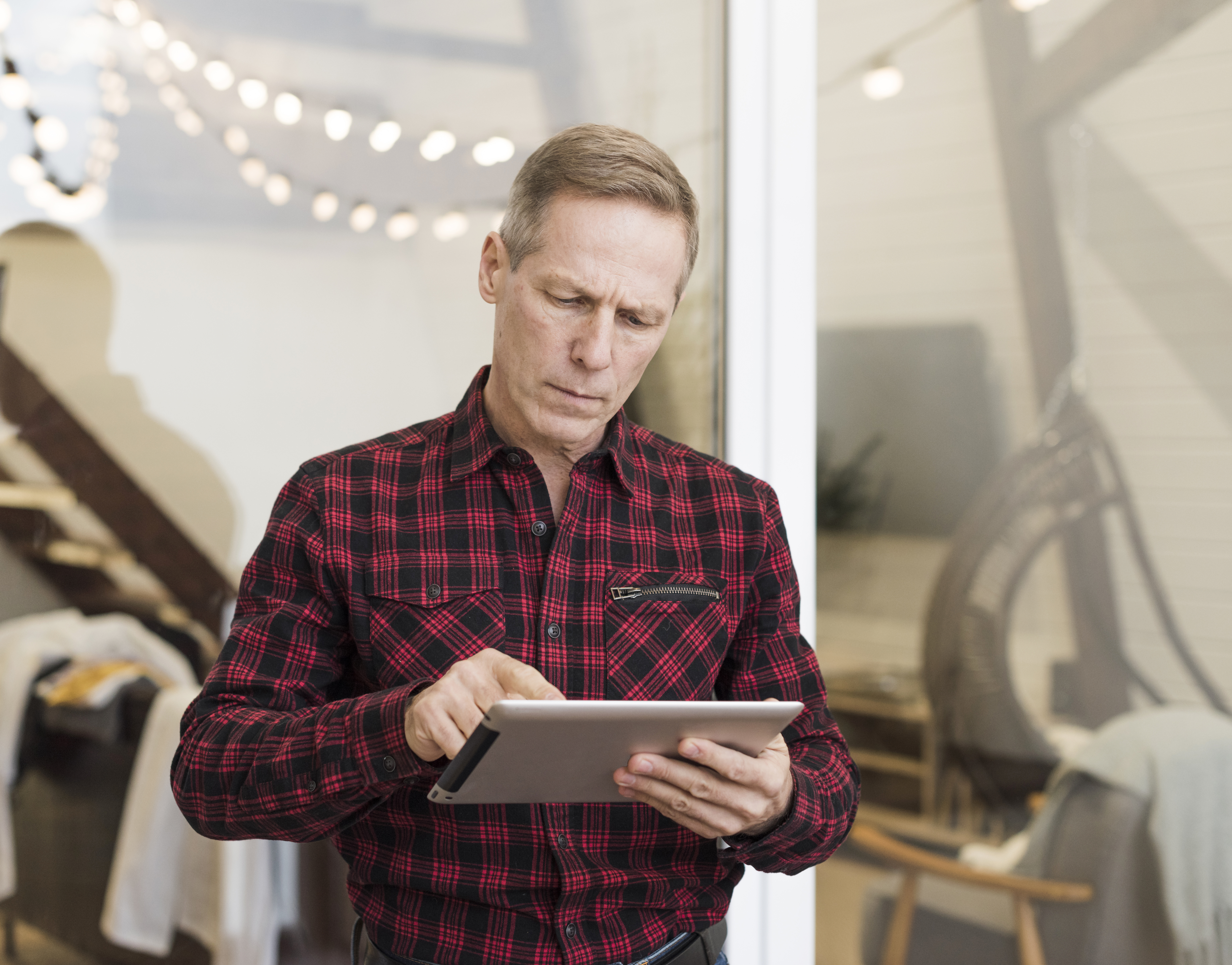 Storage Security Checklist East Texas Renters Storage unit security checklist for East Texas renters evaluating self-storage facilities before signing