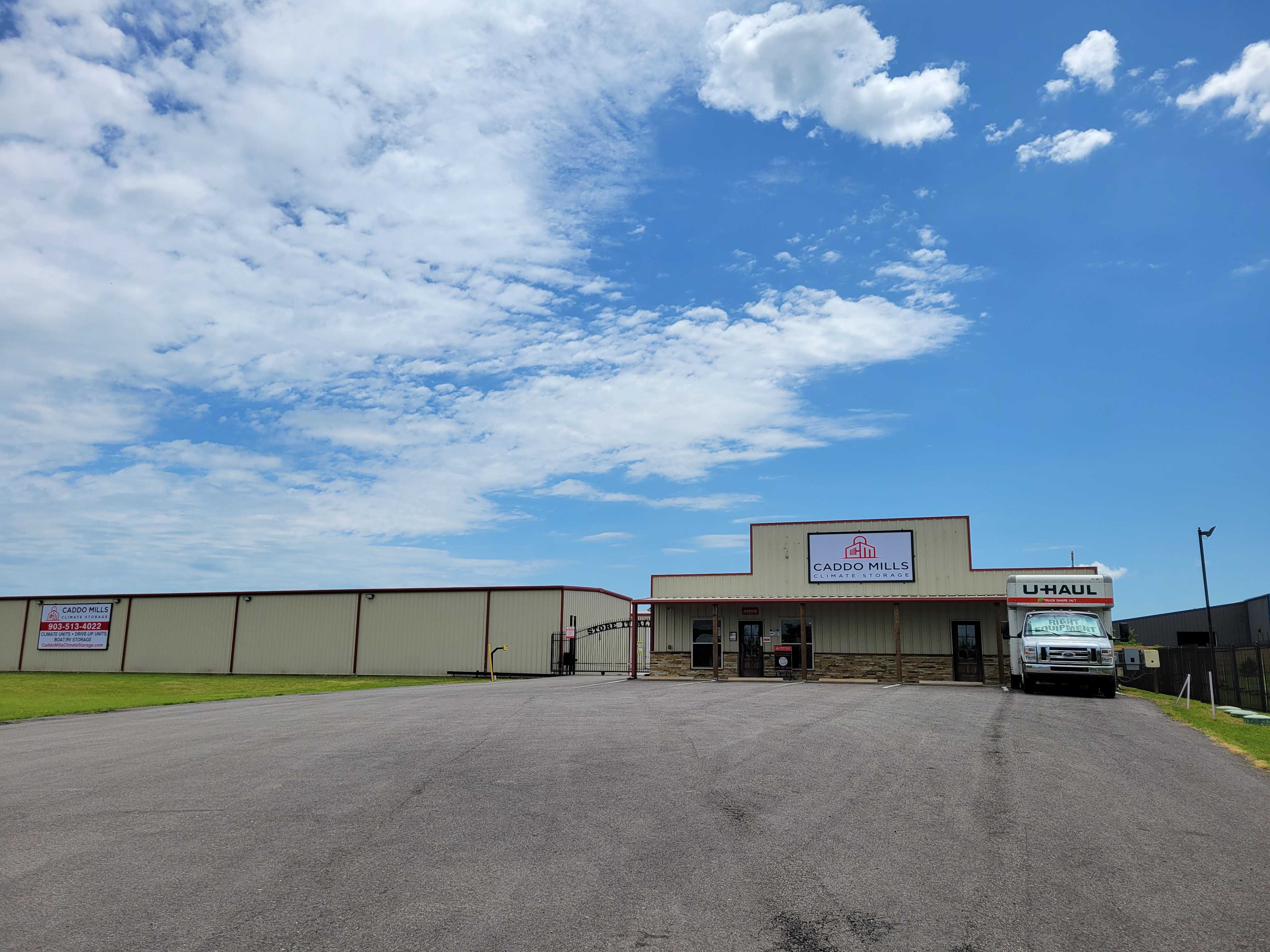 Caddo Mills Climate Storage Facility with U-Haul – Secure Storage for Royse City Families Caddo Mills Climate Storage facility with U-Haul truck and secure gated access near Royse City, TX