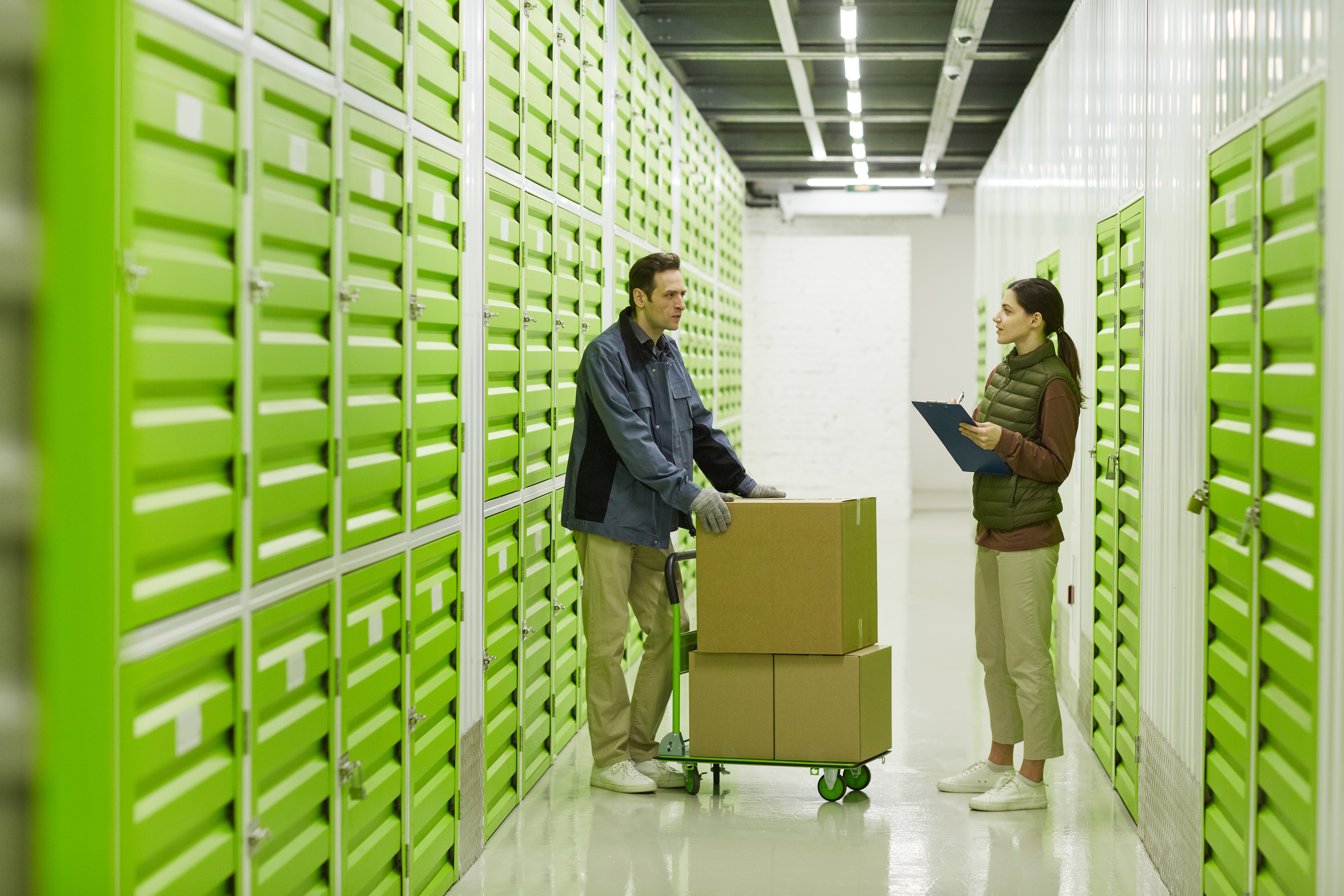  Climate-controlled versus drive-up storage unit comparison for Athens, TX renters choosing the right type