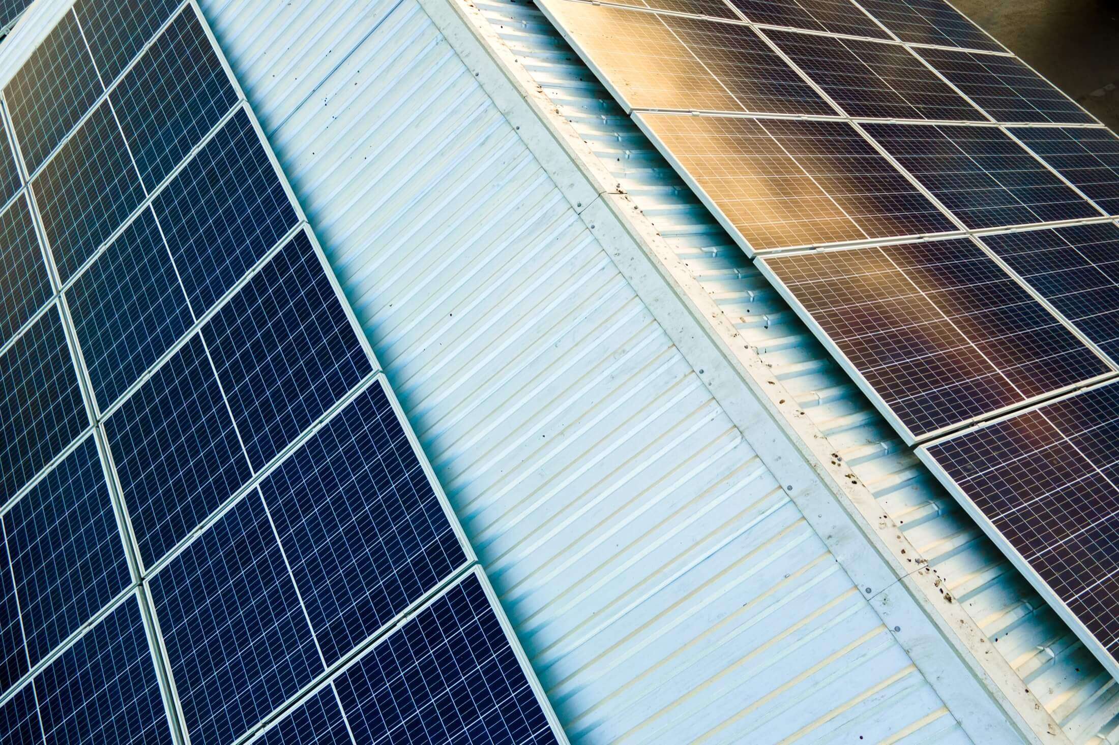 self-storage-facility-with-solar-panels