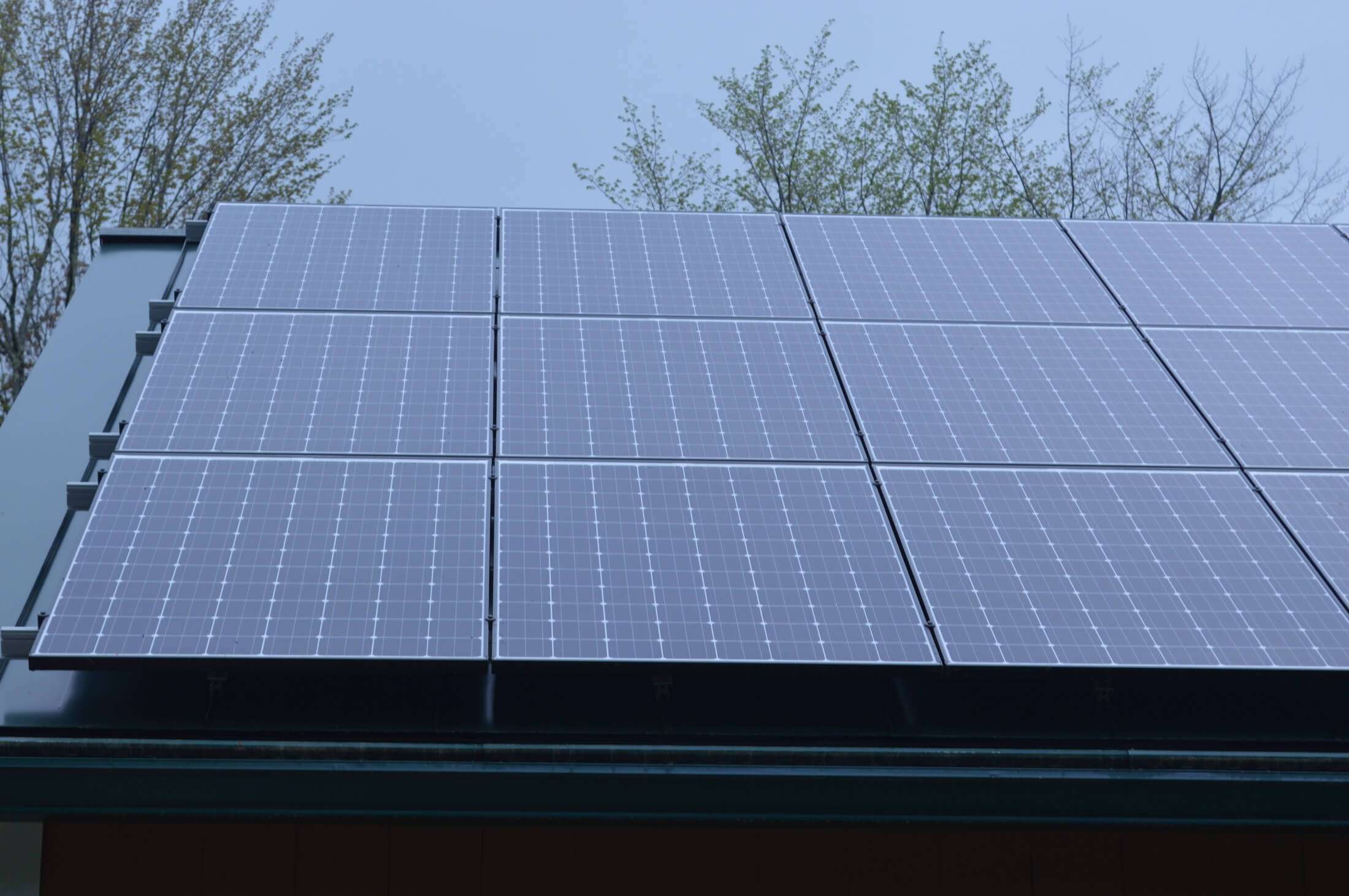 solar-roof-panels-on-top-of-self-storage-units