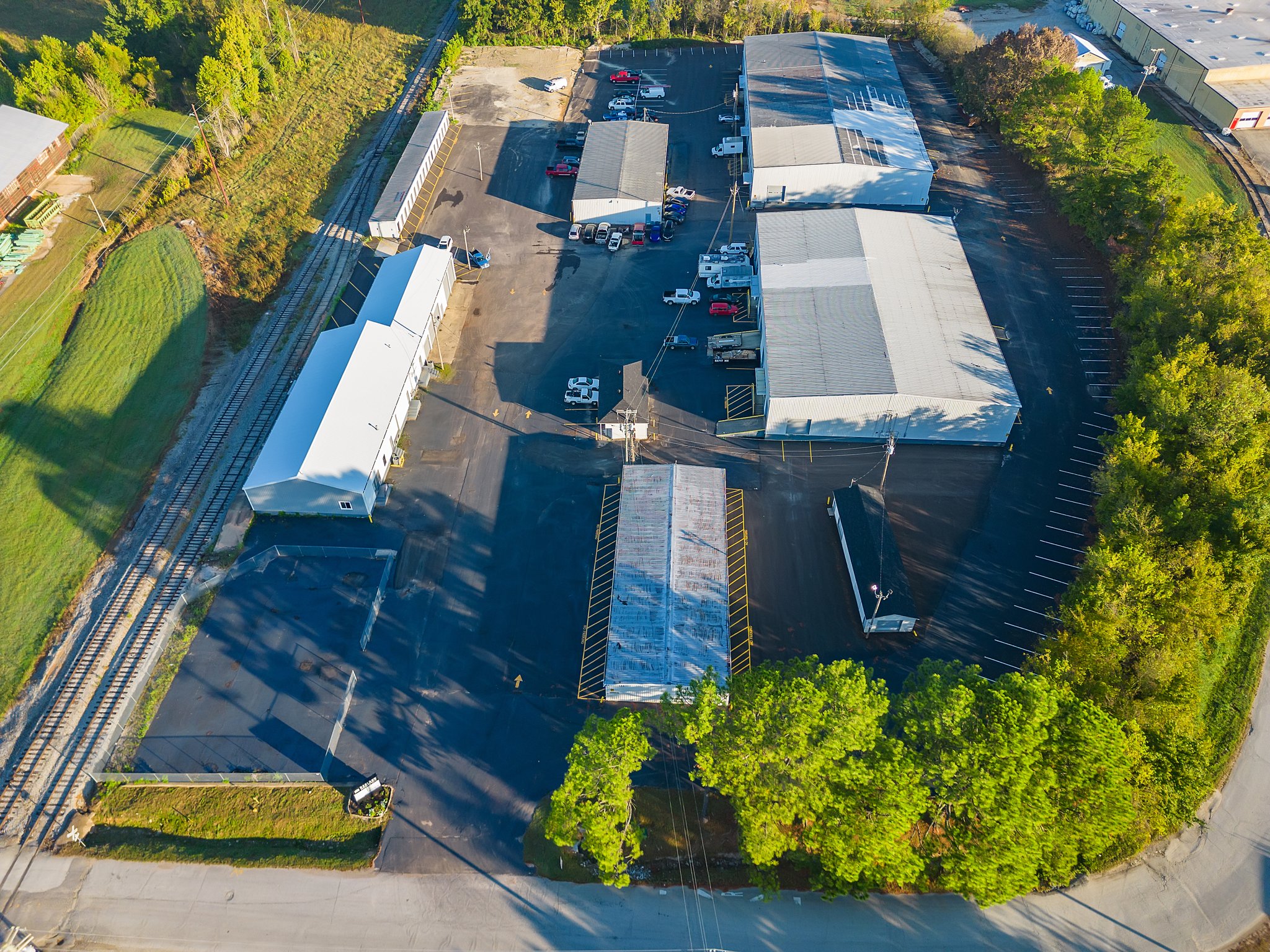 Ragland Business Park - Affordable Self Storage Units in Jackson, TN