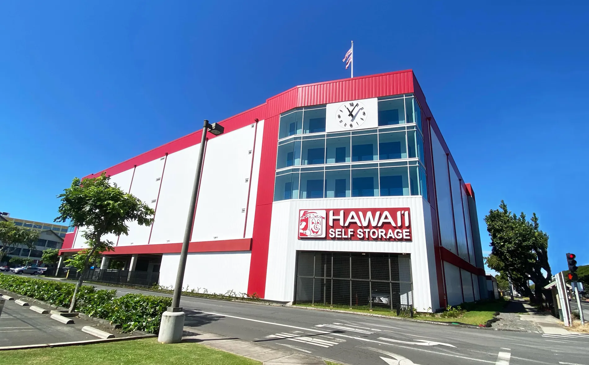 Hawai'i Self Storage - Iwilei 907 Dillingham Blvd.  Honolulu HI 96817