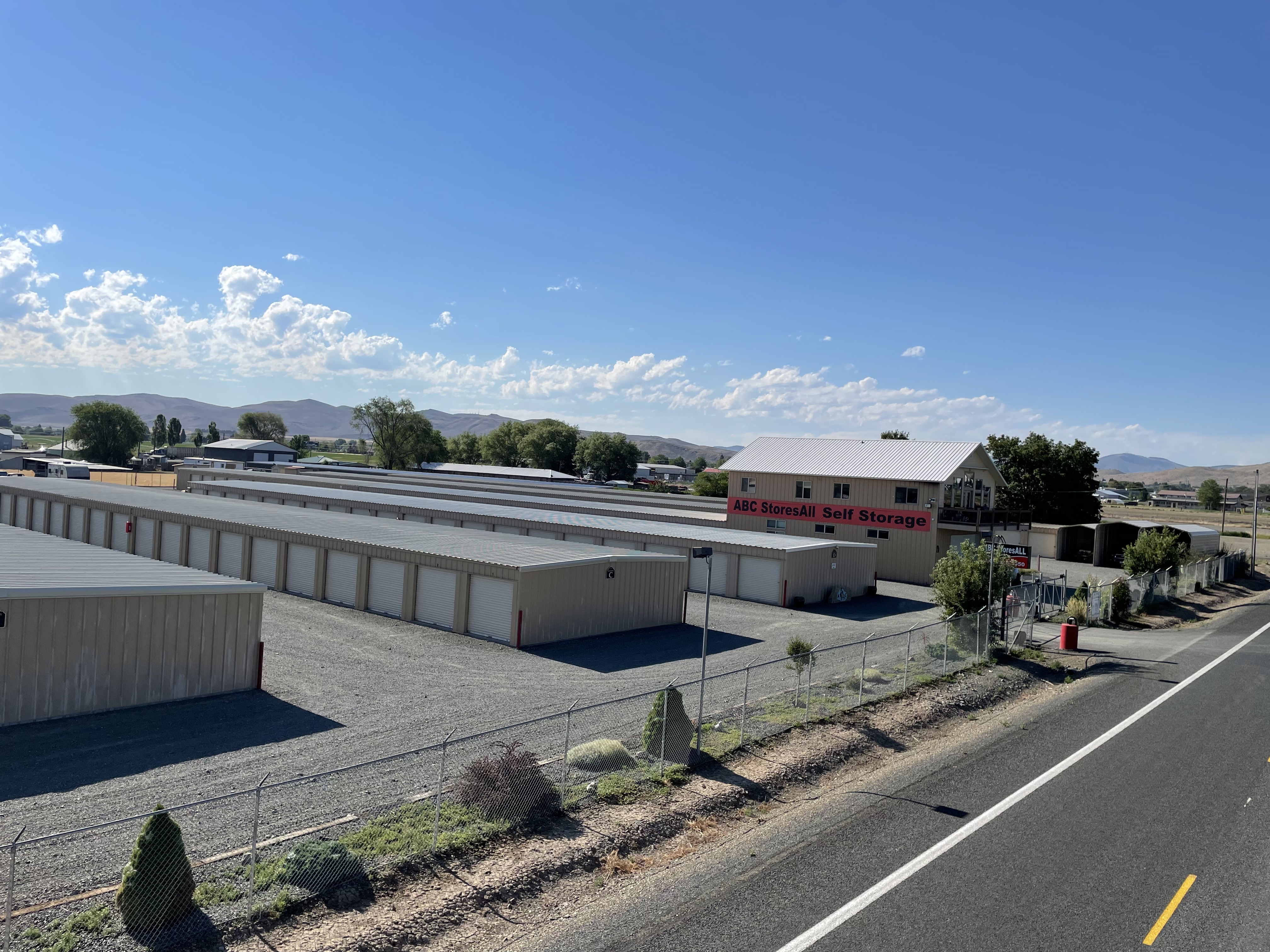 fenced and gated facility in baker city, or
