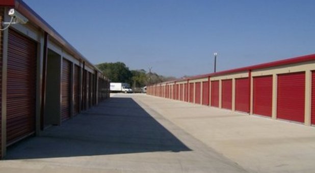 Drive Up Storage Units in Clute, TX 77531