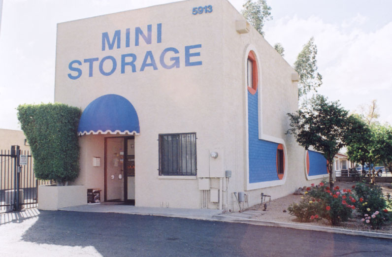 Paradise Mini Storage Storefront