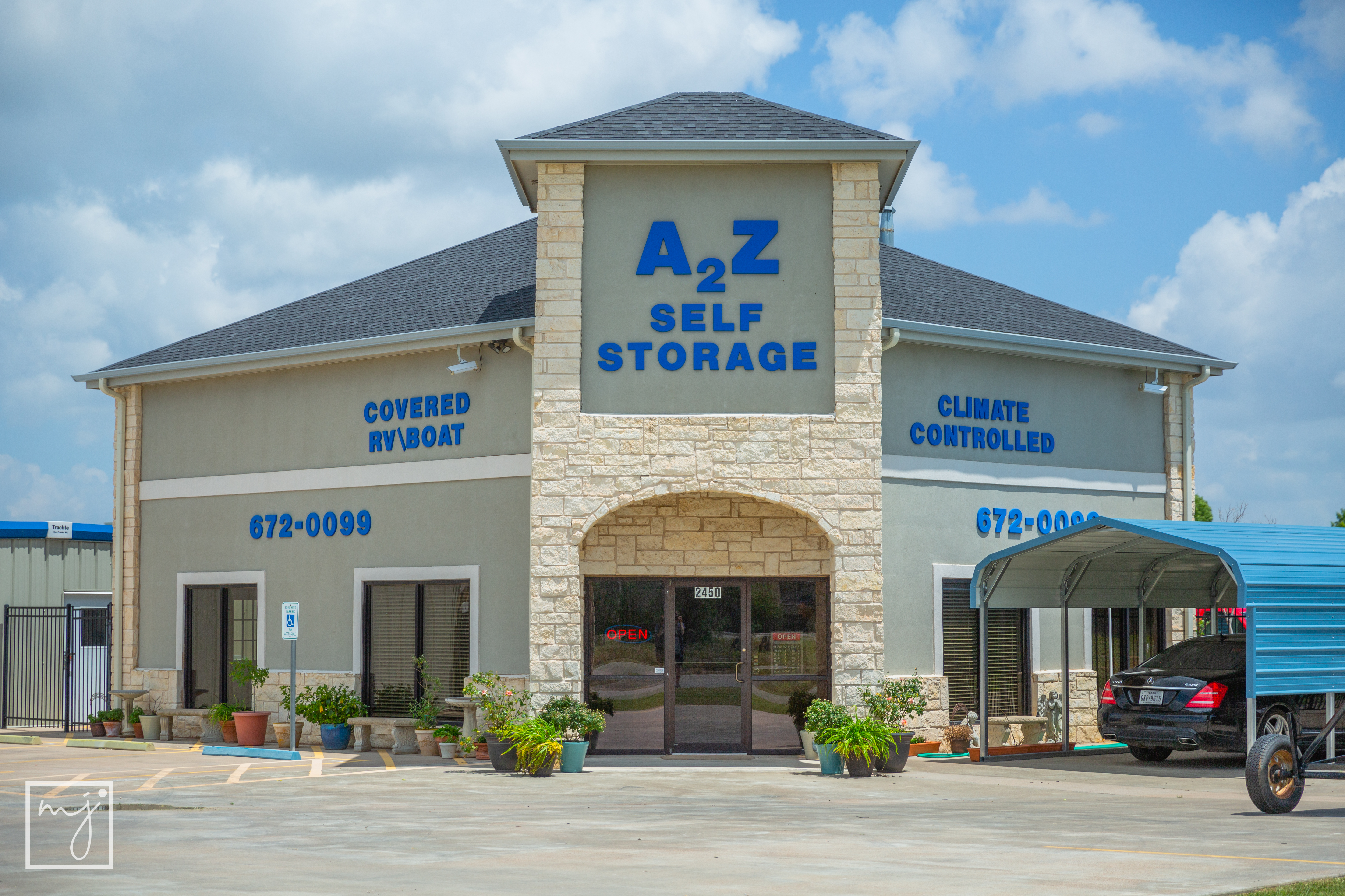 A2Z Self Storage