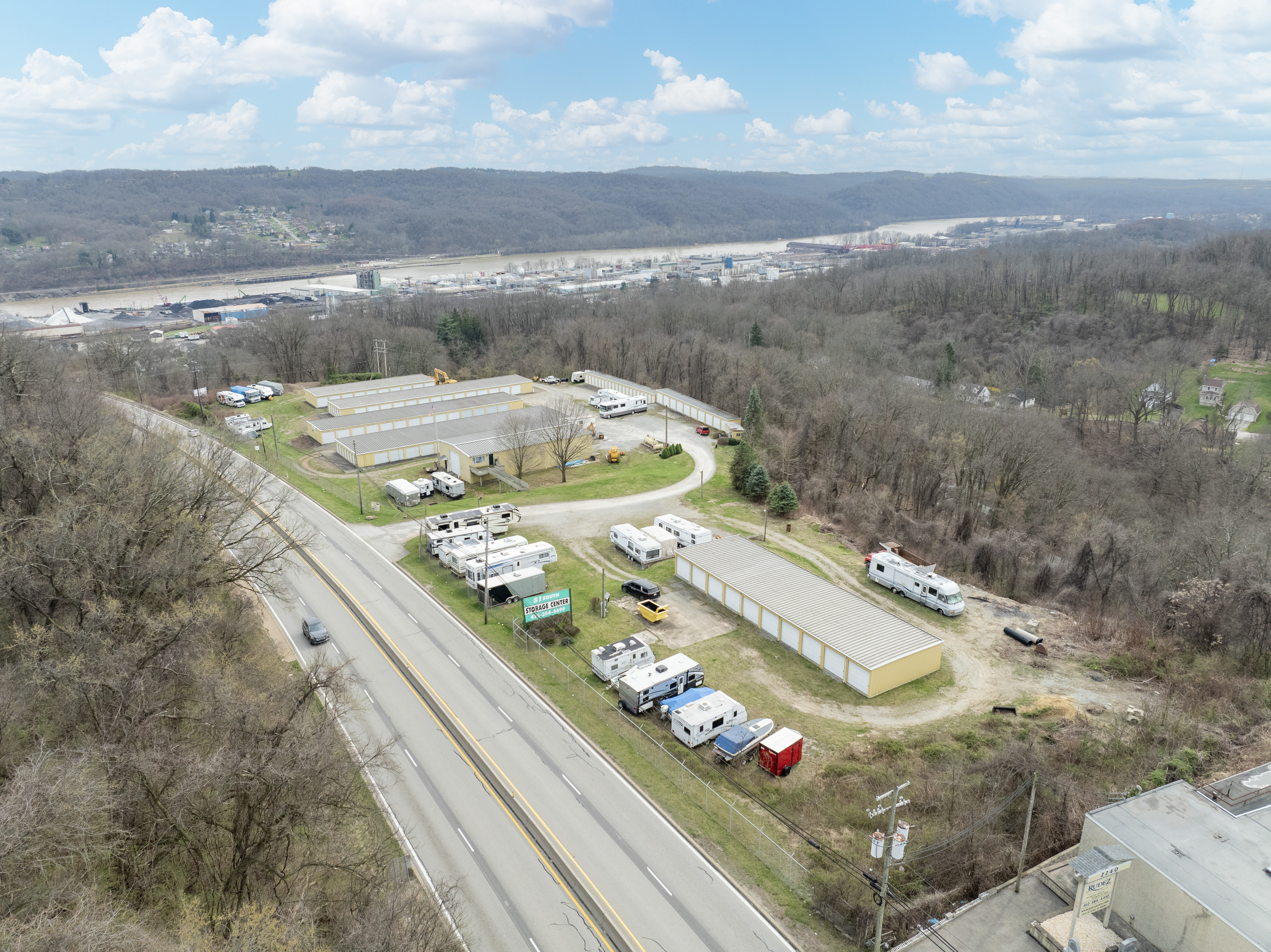 Fenced and Gated Outdoor RV/Vehicle Parking in Jefferson Hills, PA  0