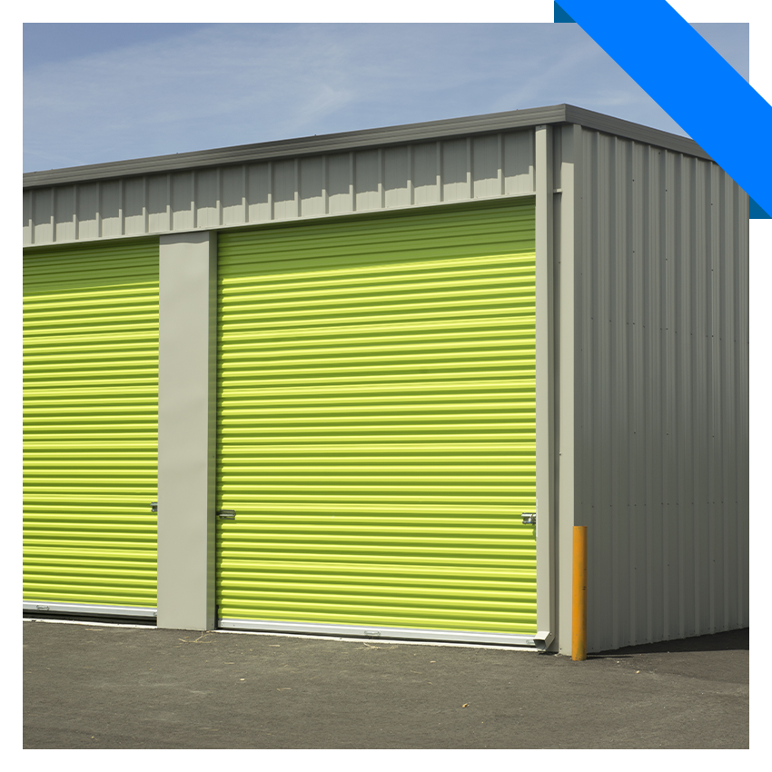 Large scale storage units for boats or trucks