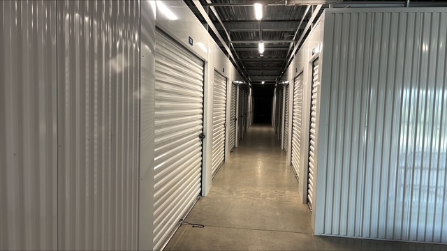 Box Self Storage Flowood Hallway