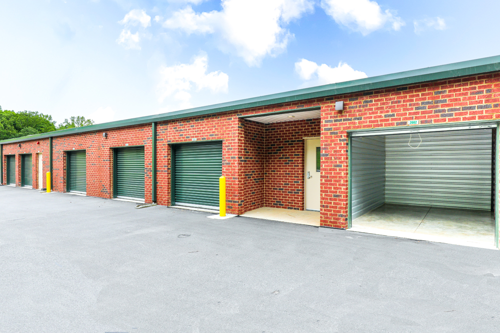 Clean Drive-Up Units in Hoschton, GA