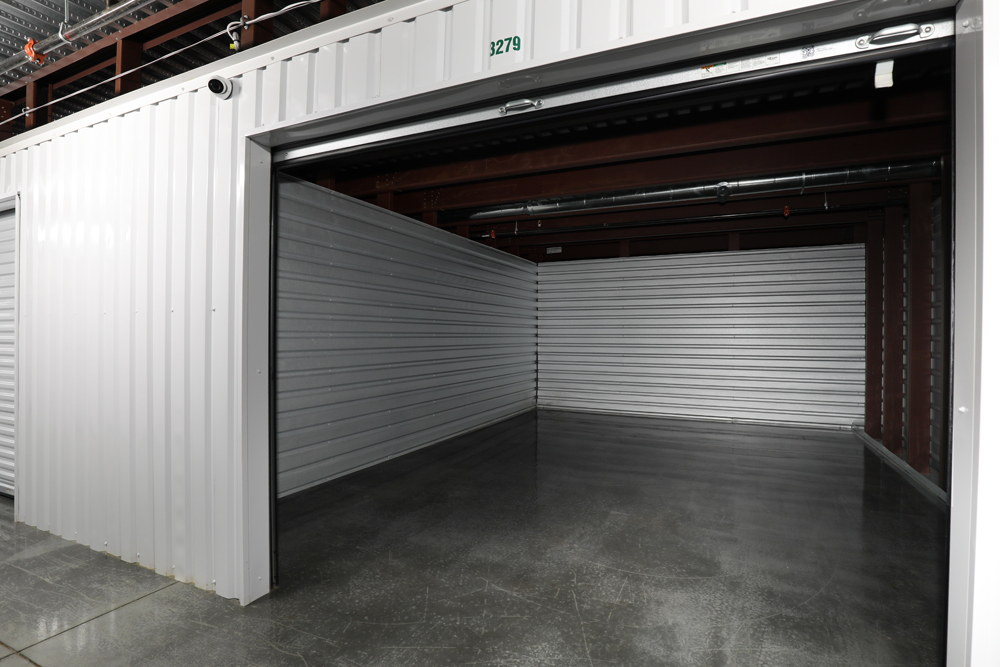Large Interior Unit in Hoschton, GA