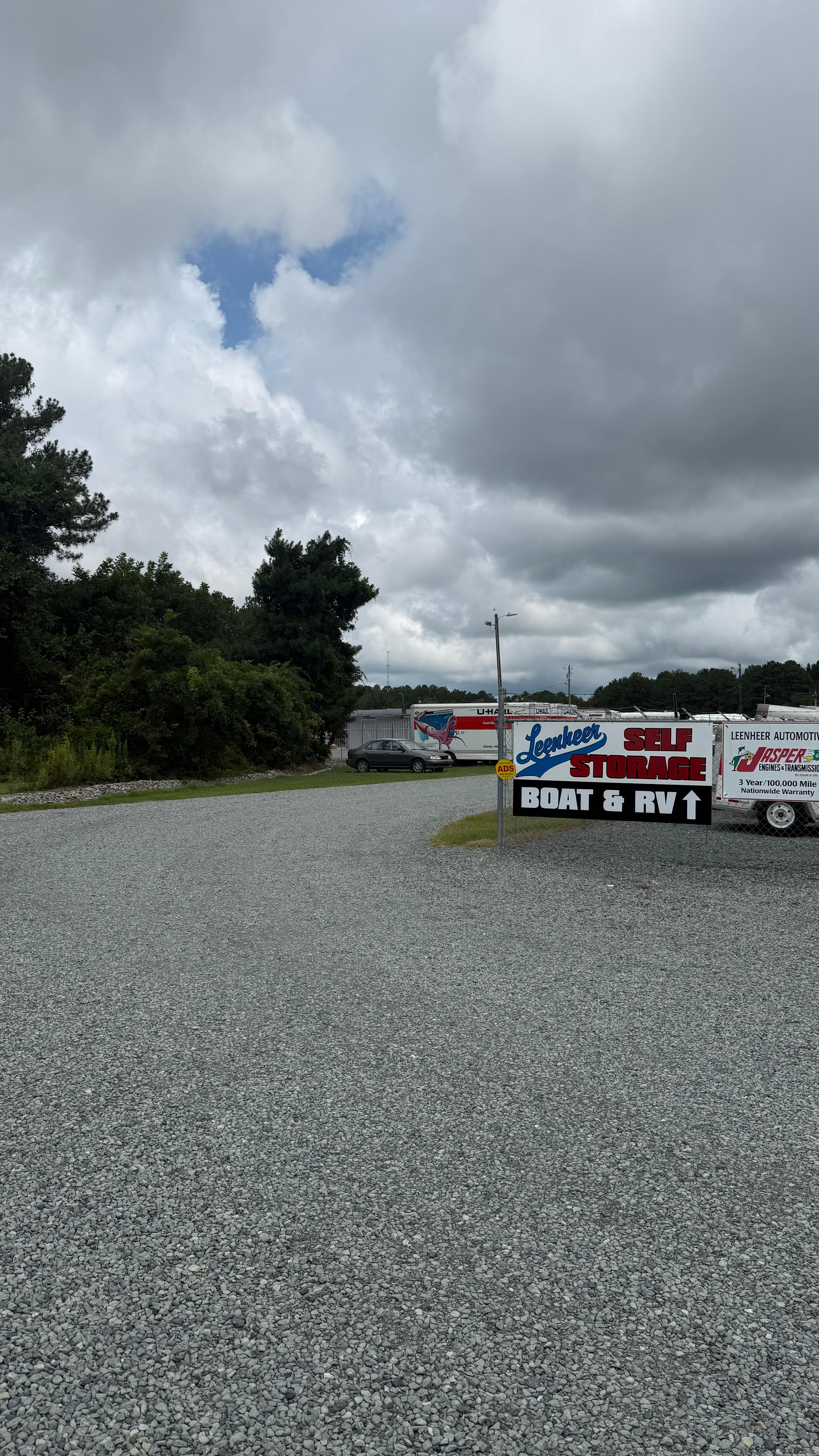 Leenheerselfstorage.com 3760 US 15/501 HWY Carthage 28327 Leenheerselfstorage.com 3760 US 15/501 HWY Carthage 28327