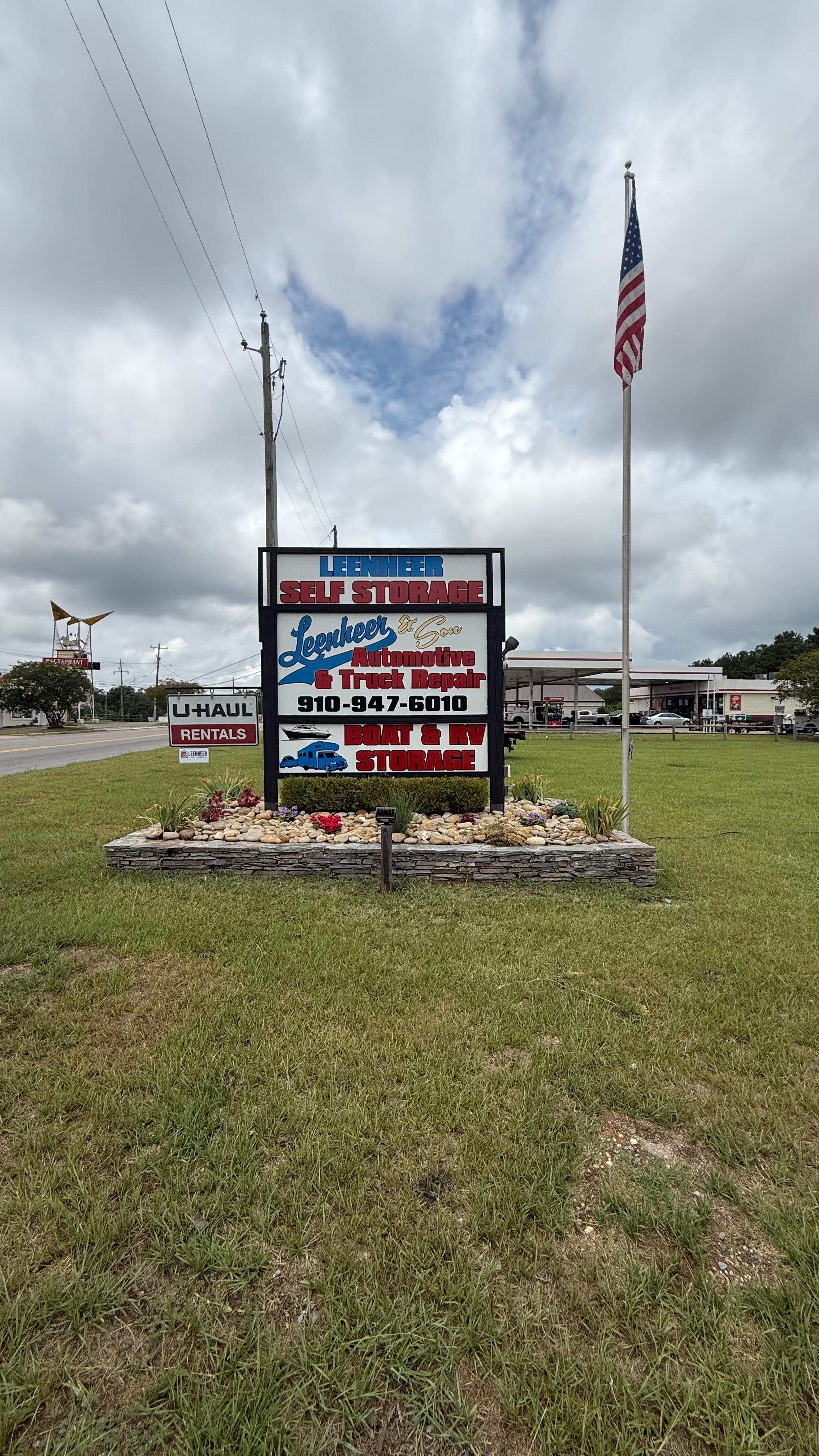 Leenheerselfstorage.com 3760 US 15/501 HWY Carthage 28327 Leenheerselfstorage.com 3760 US 15/501 HWY Carthage 28327