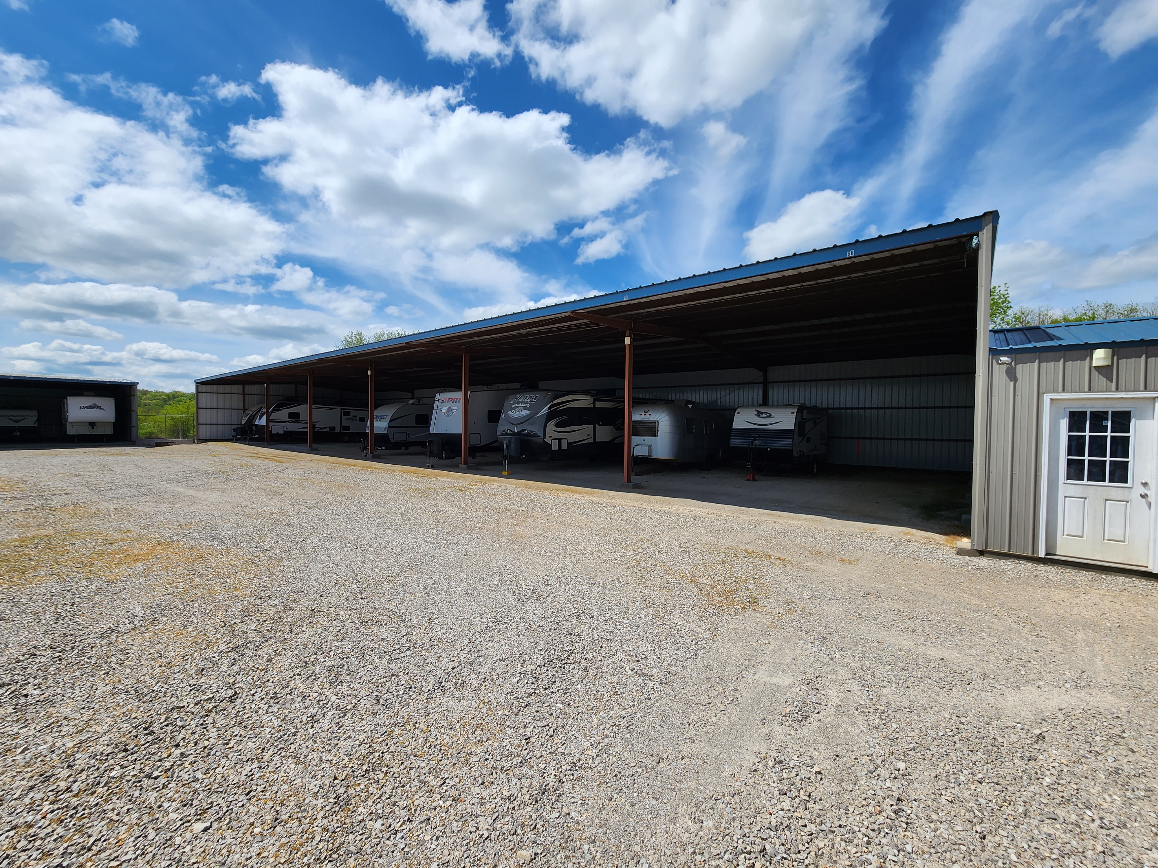 Covered RV Storage in Mount Vernon, MO