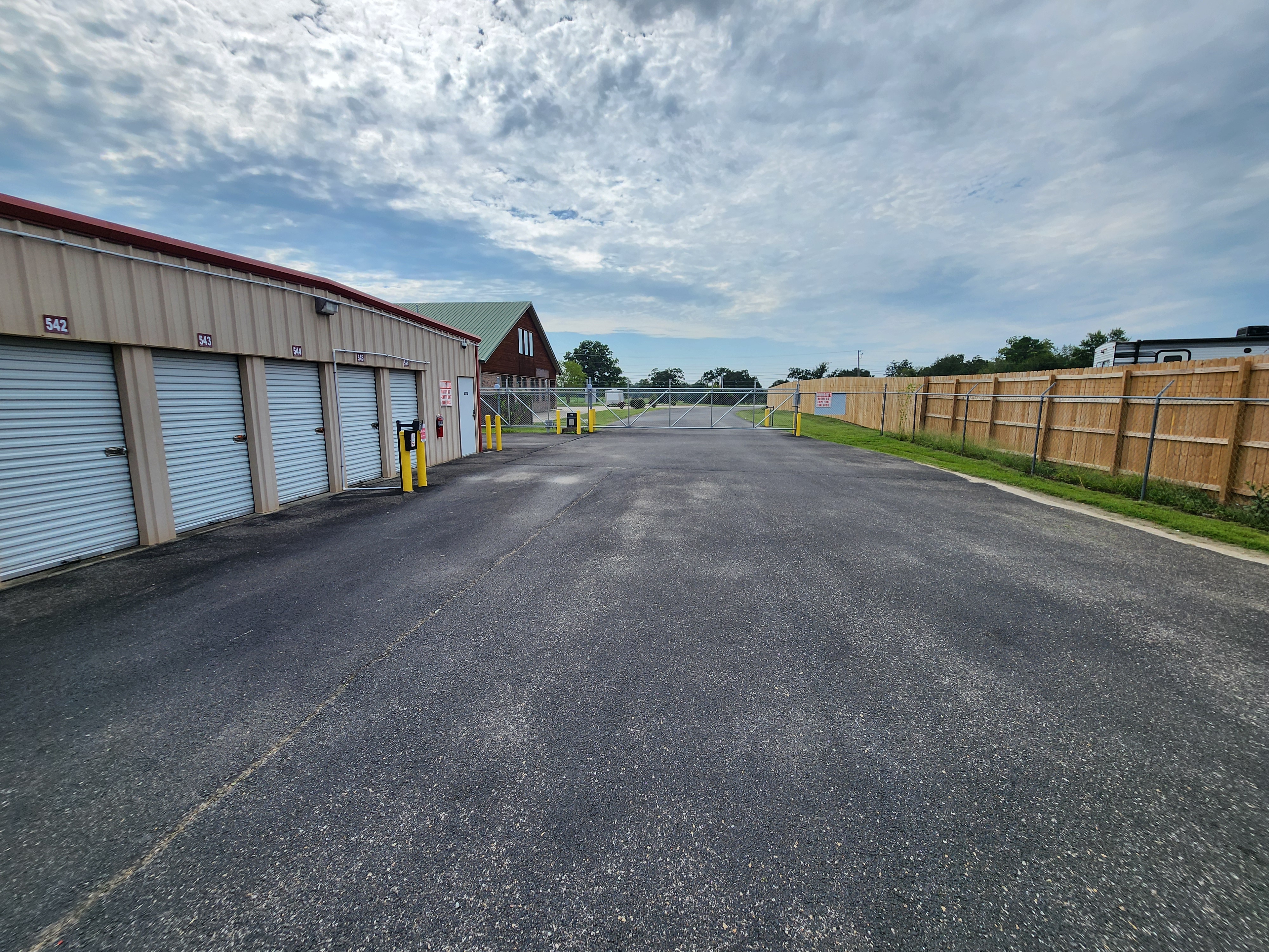 Wide Driveways for Storage in Forsyth, MO