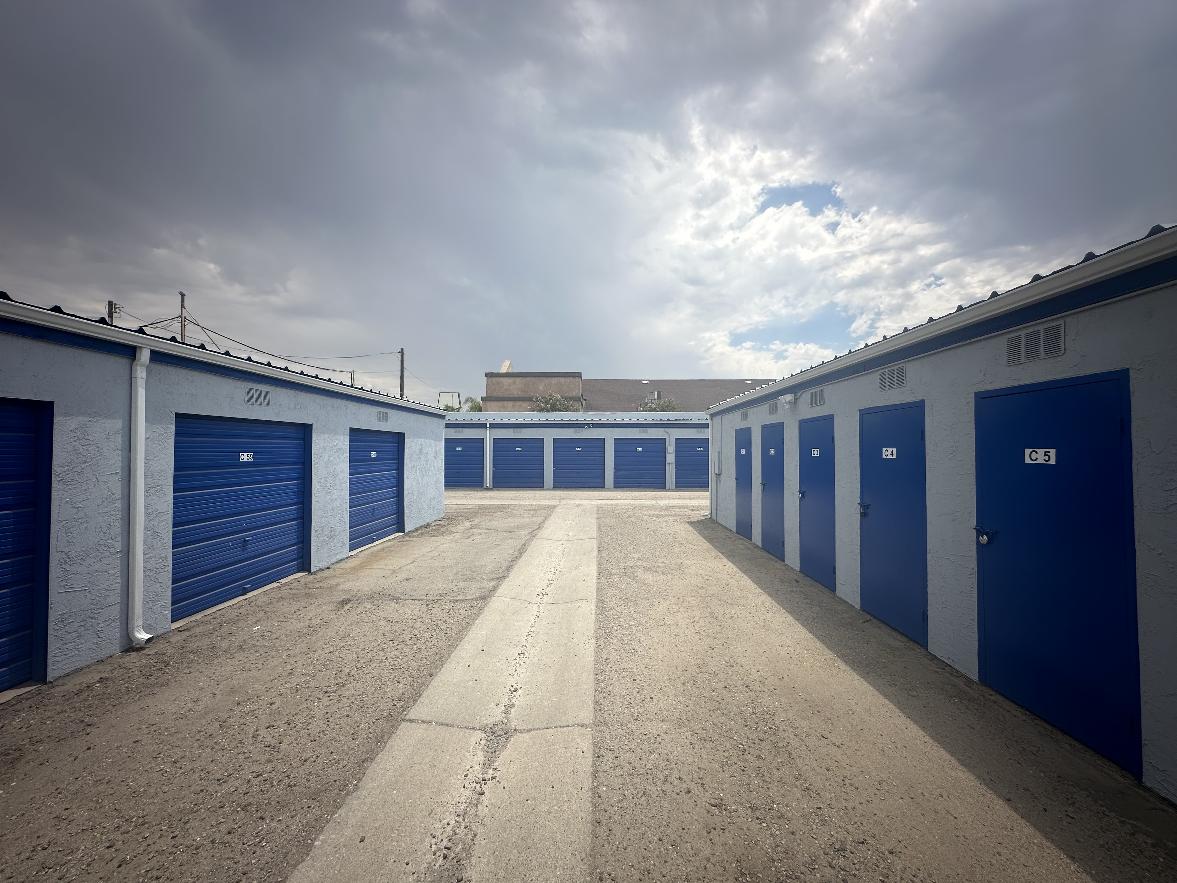 Family-owned Storage Facility with Friendly and Helpful Service in Bakersfield, CA