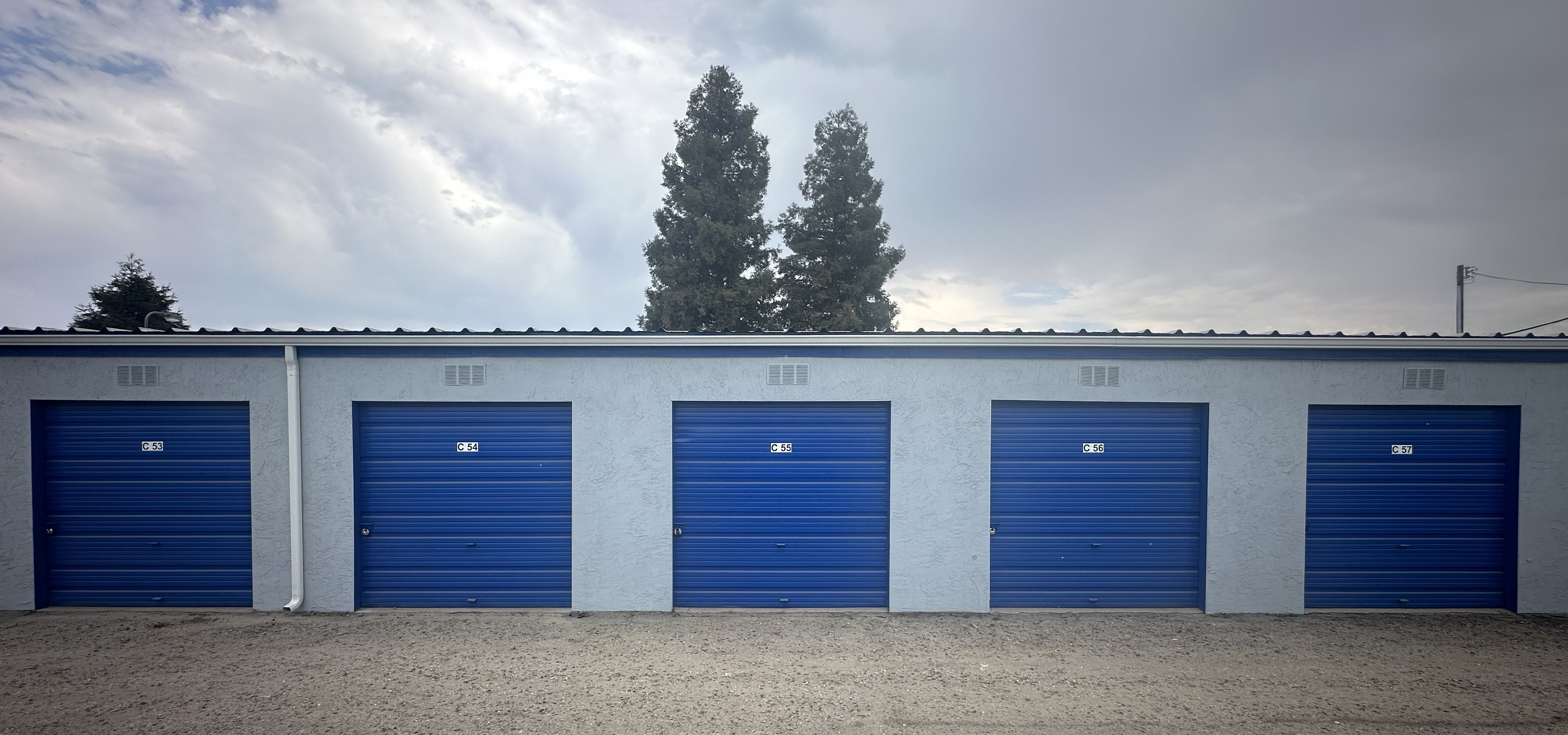 Family-owned Storage Facility with Friendly and Helpful Service in Bakersfield, CA