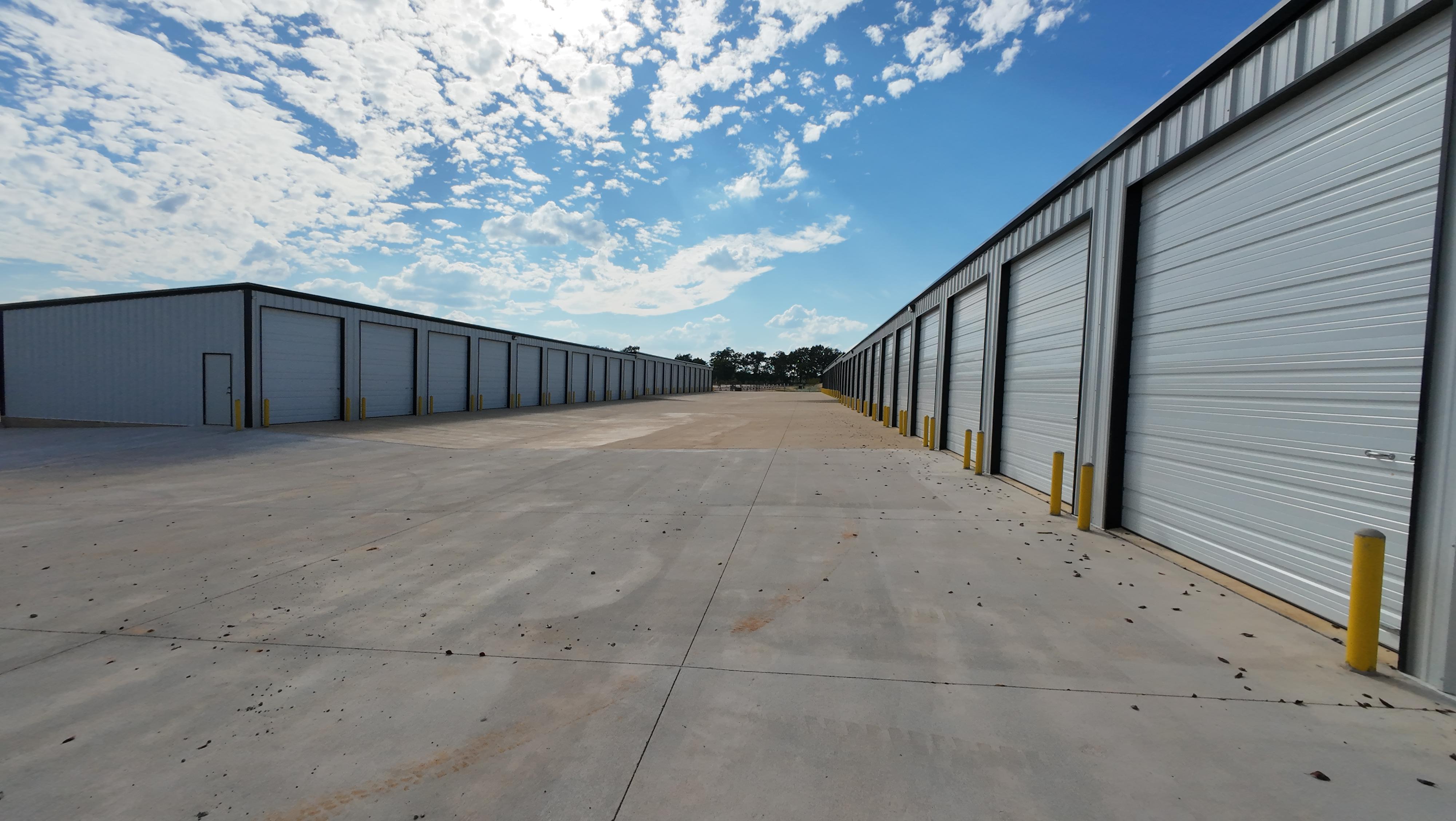 Premier lock storage - Longview 3833 US hw 259 N, Longview, TX 65605