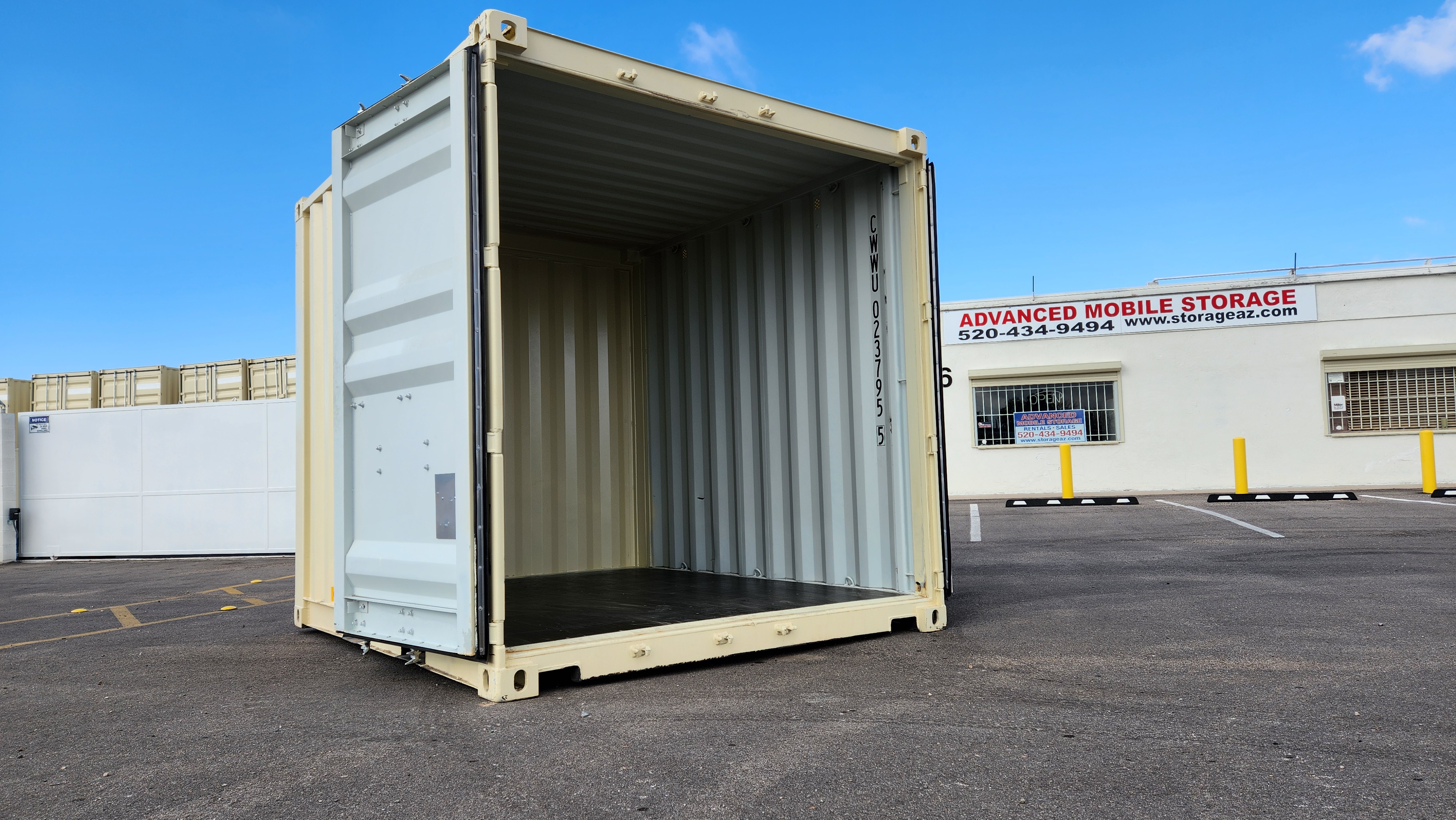 8x10-portable-storage-box-secure-clean
