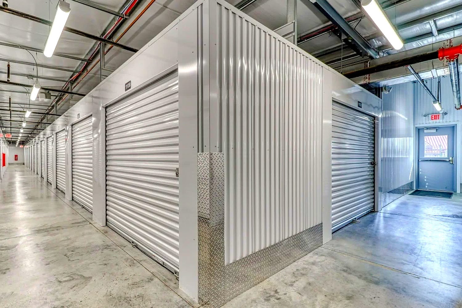 secured units in Daytona Beach, FL
