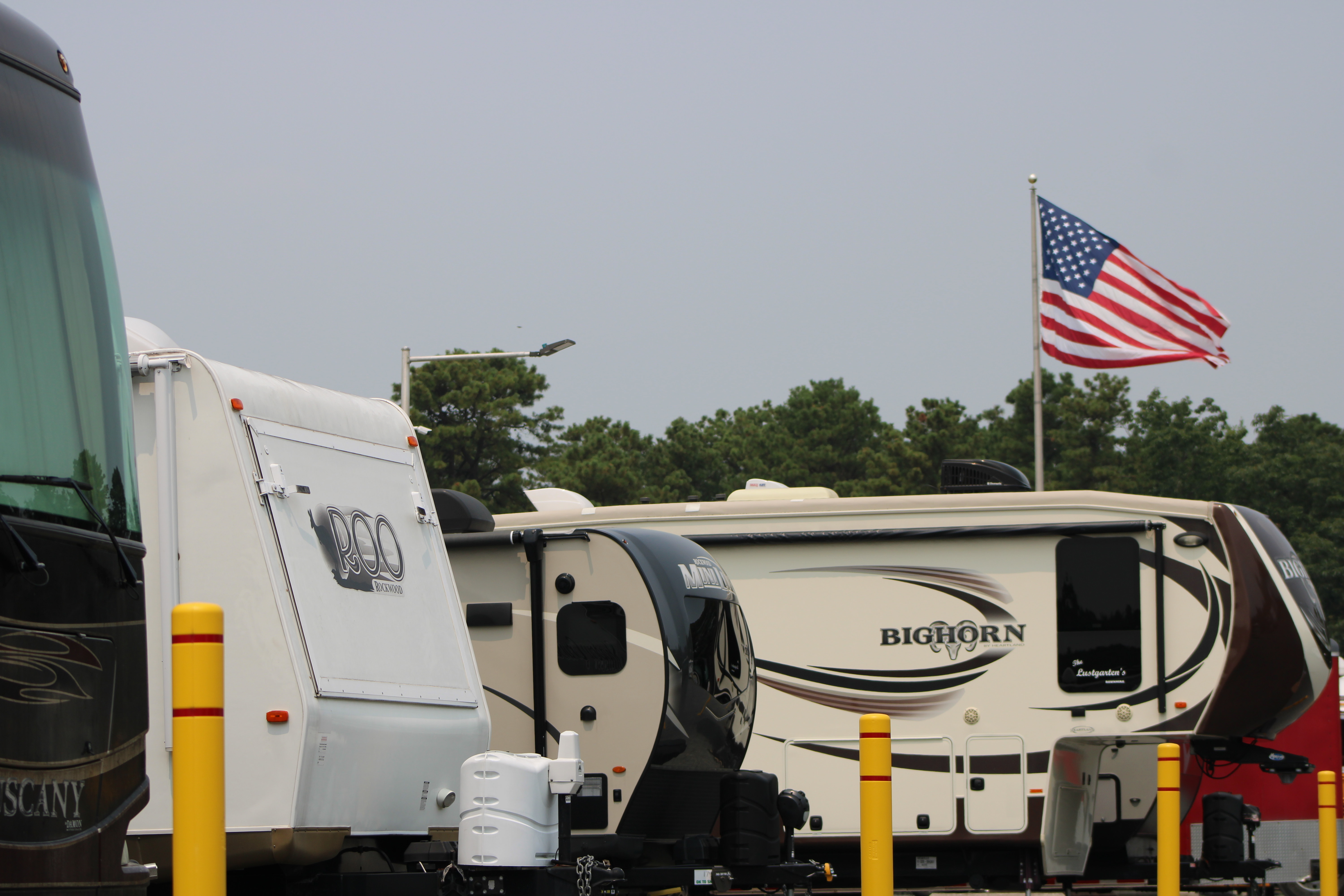 RV Parking w Flag