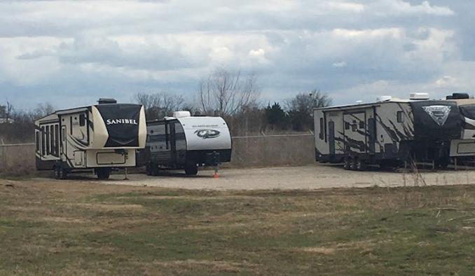 outdoor rv/boat/vehicle/trailer parking terrell, tx