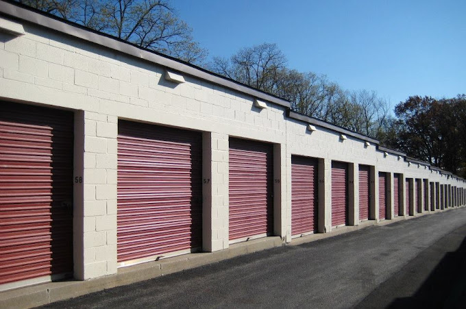 Spacious self storage unit with secure rolling door in Catonsville, Maryland