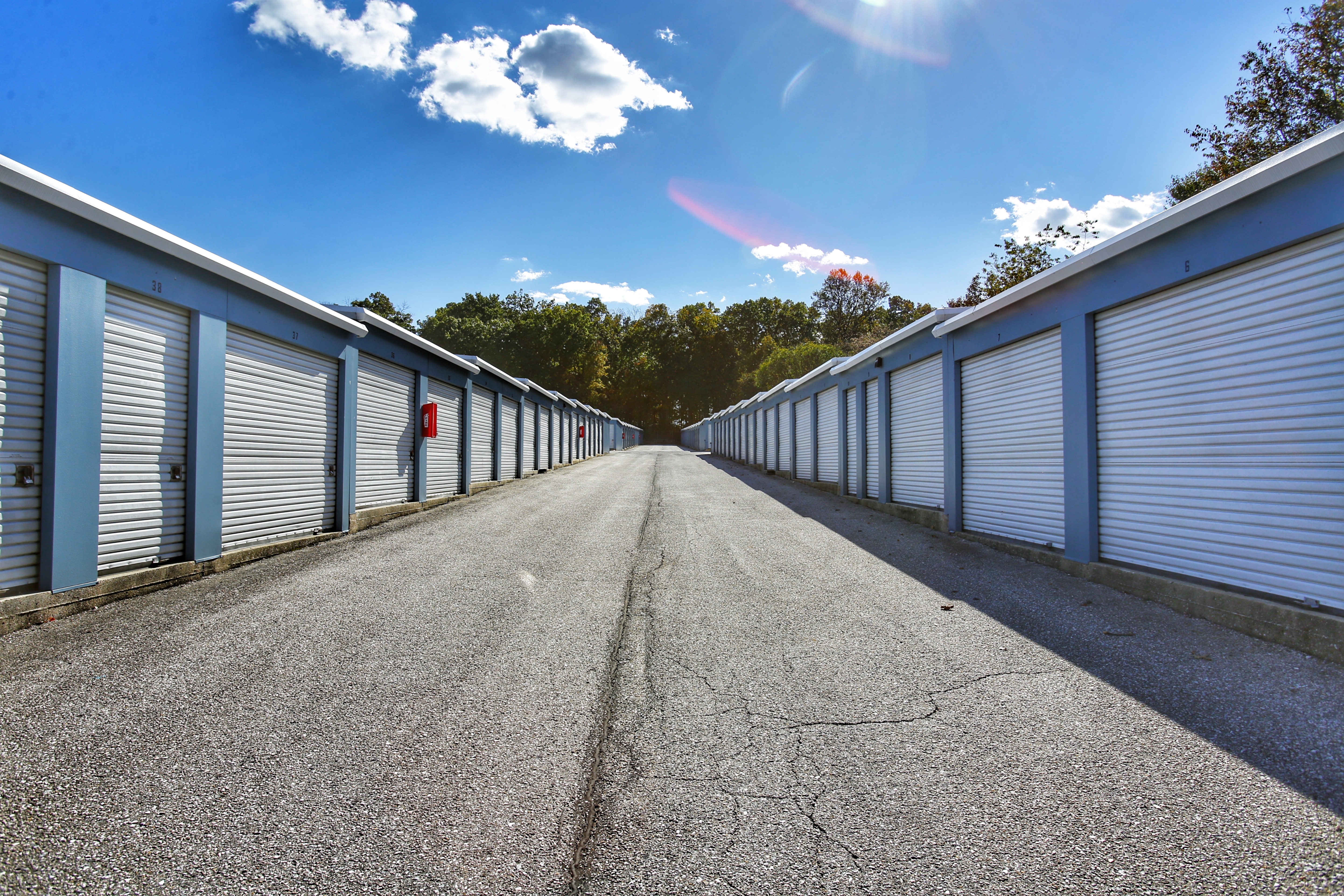 secure storage units in Eldersburg, MD - drive up and store your belongings safely today