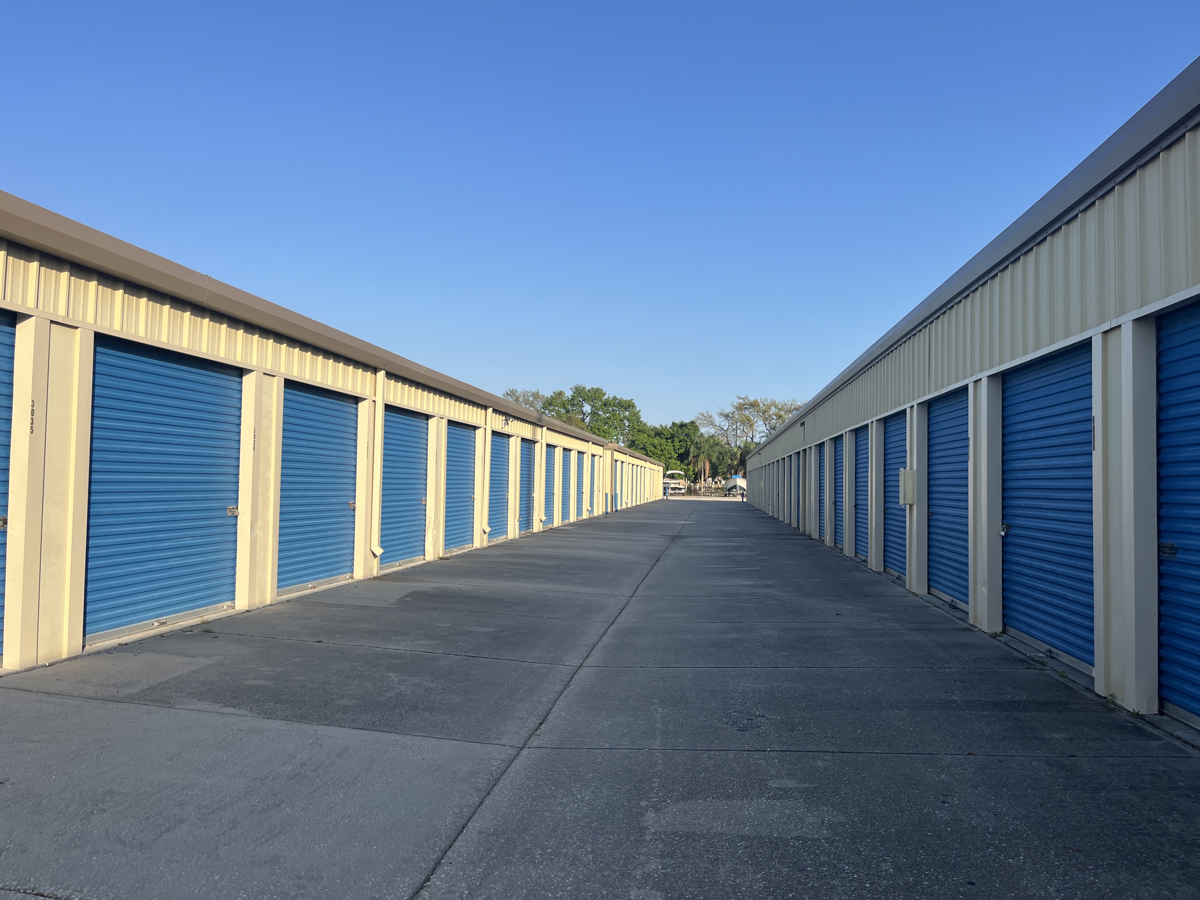 Aero Self Storage in Vero Beach, FL