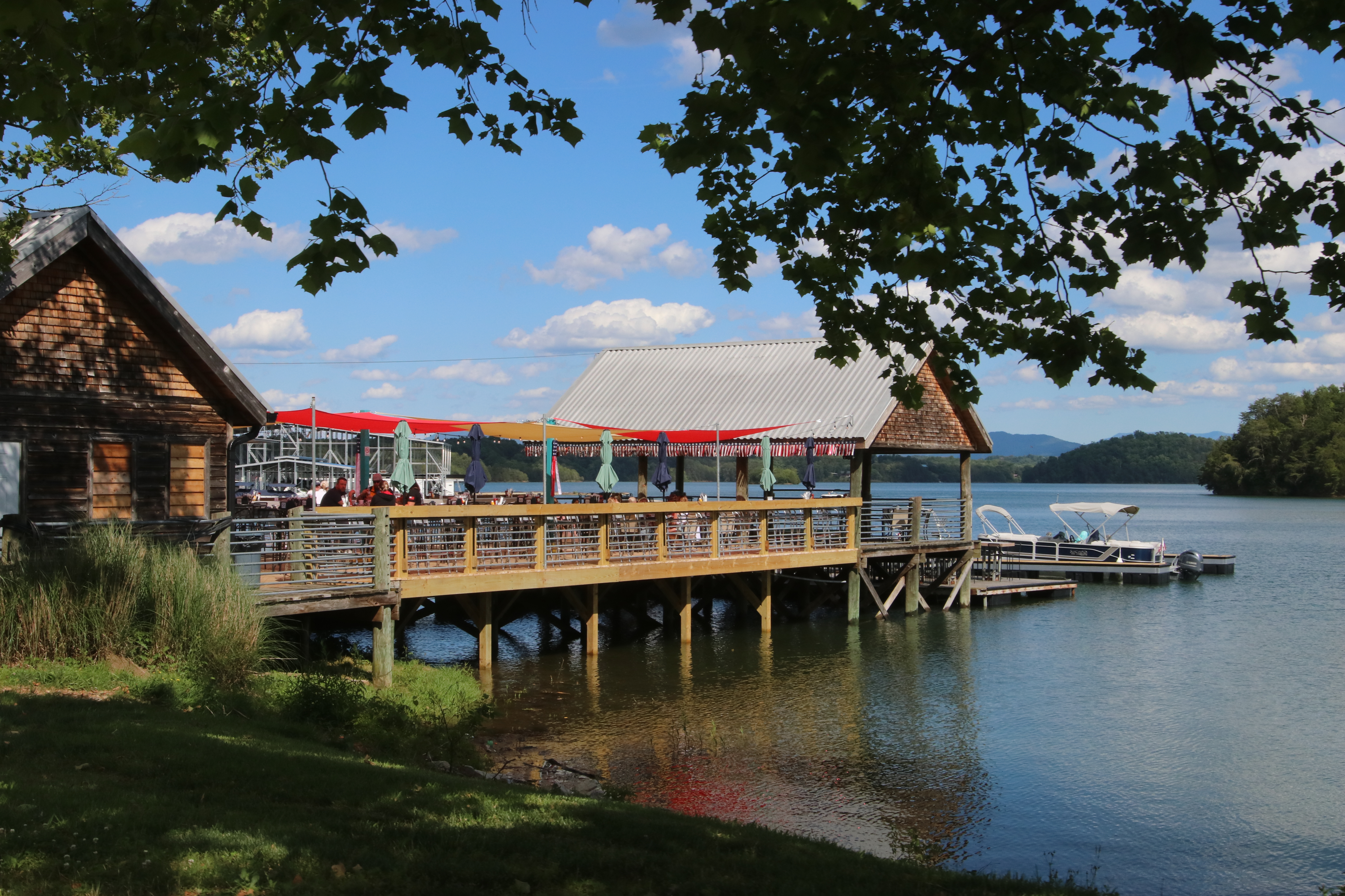 Otters Cove Bar & Grill