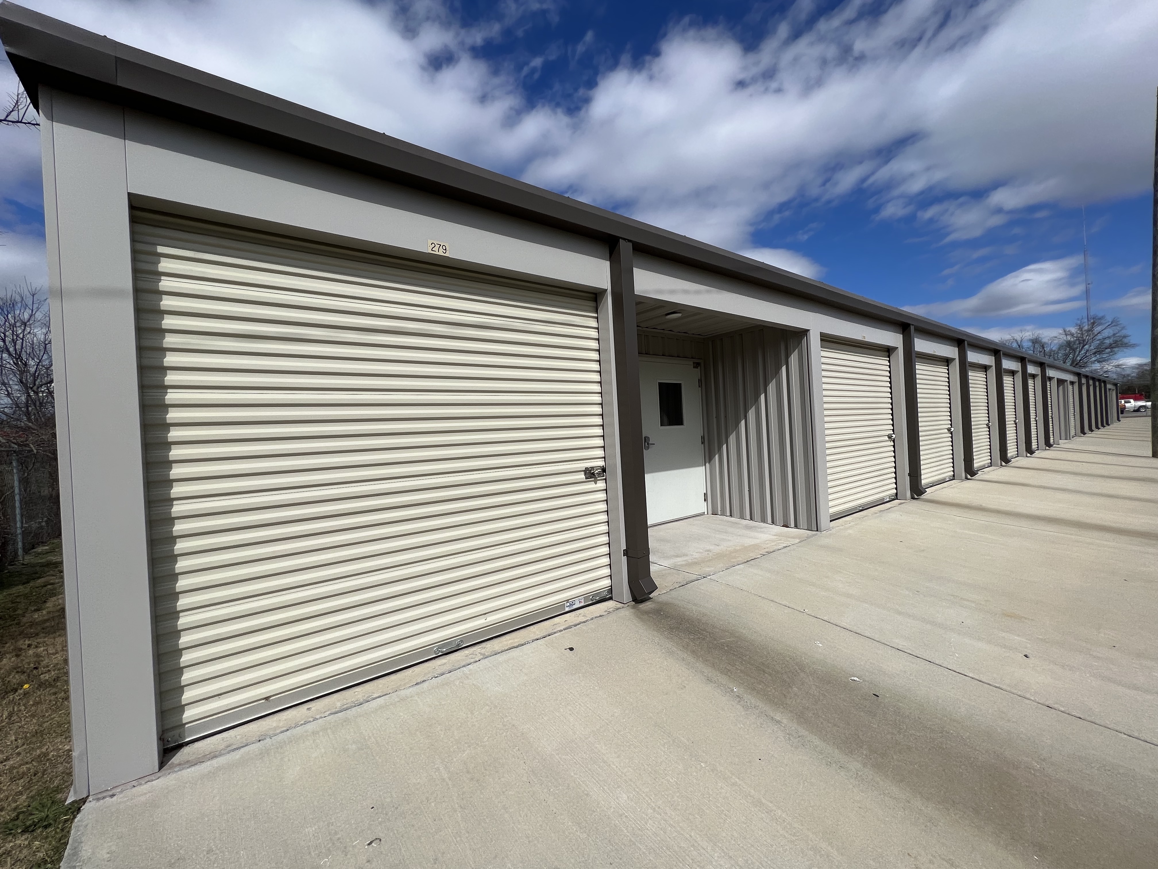 Drive up storage units in Byron, GA