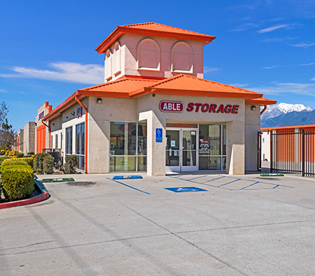 secure storage units rialto ca