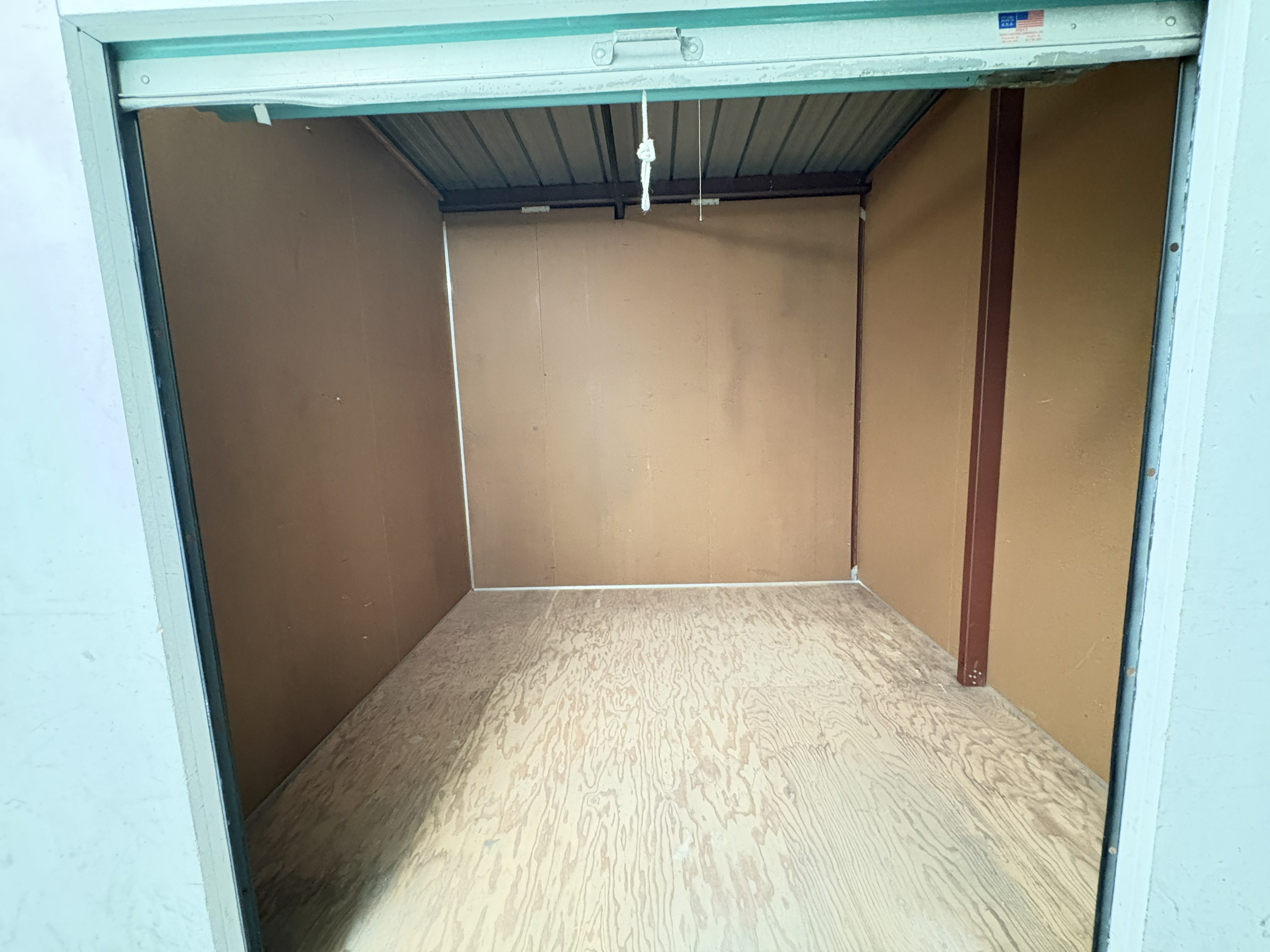 Clean, Dry Interior Unit in San Ramon, CA