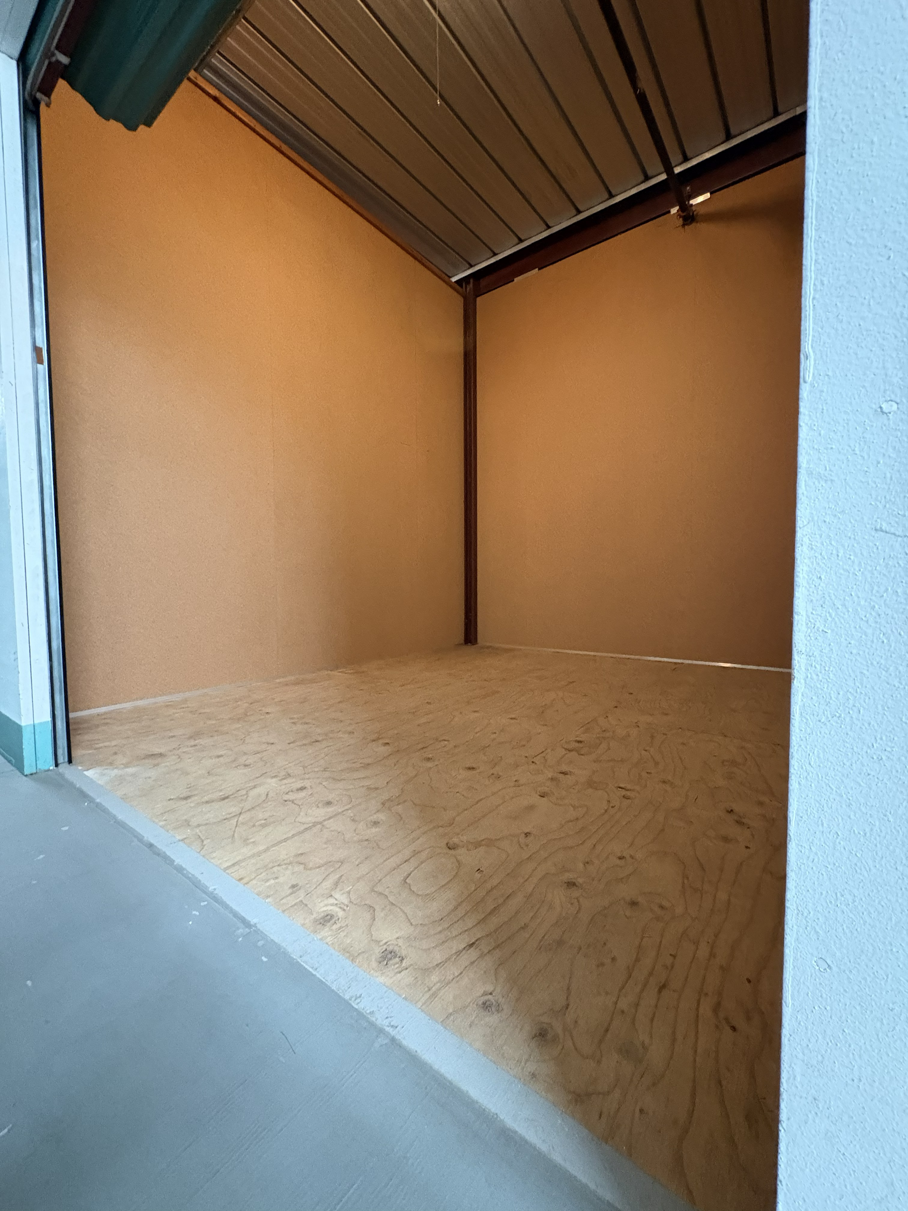 Spacious Dry Unit in San Ramon, CA