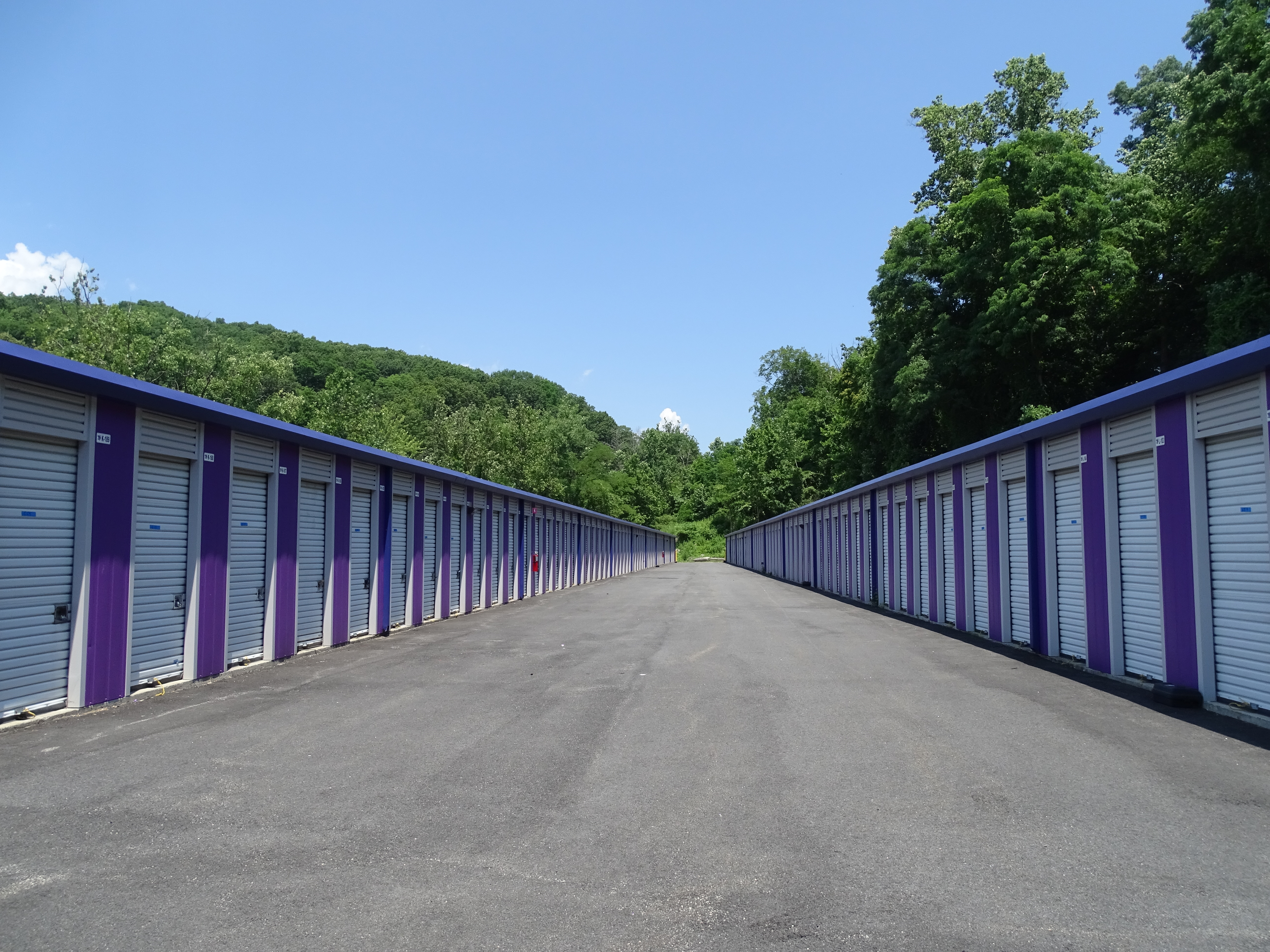 self stoarge, boxes and supplies & RV parking at Spare Cube Self Storage in Peekskill, NY 