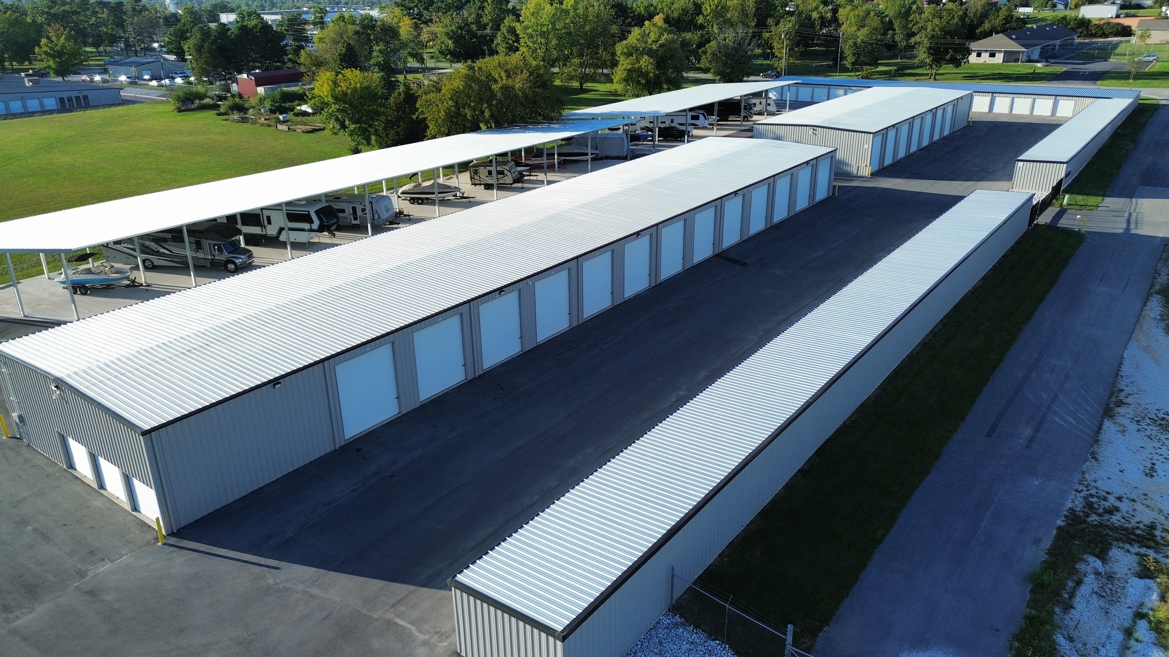 Wide drive isles for enclosed and covered RV/Boat Parking