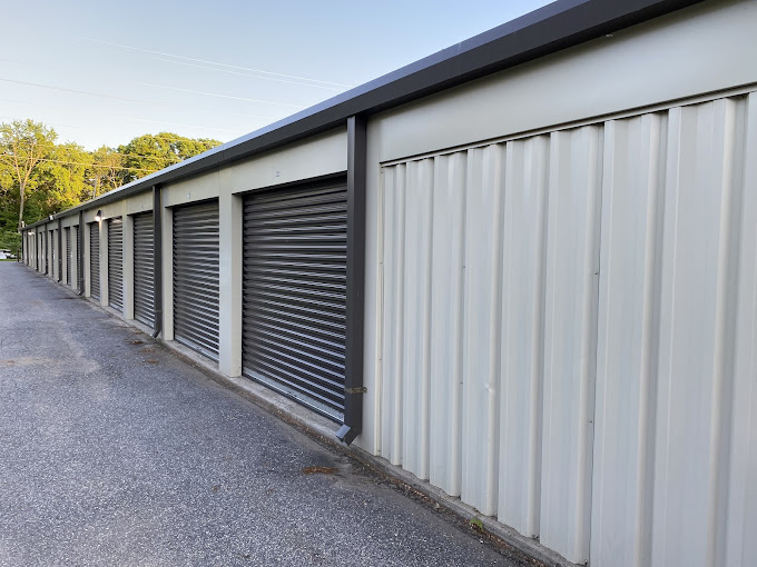 24Hour Accessible Self Storage Units with DriveUp Access in Agawam, MA and Homer City, PA