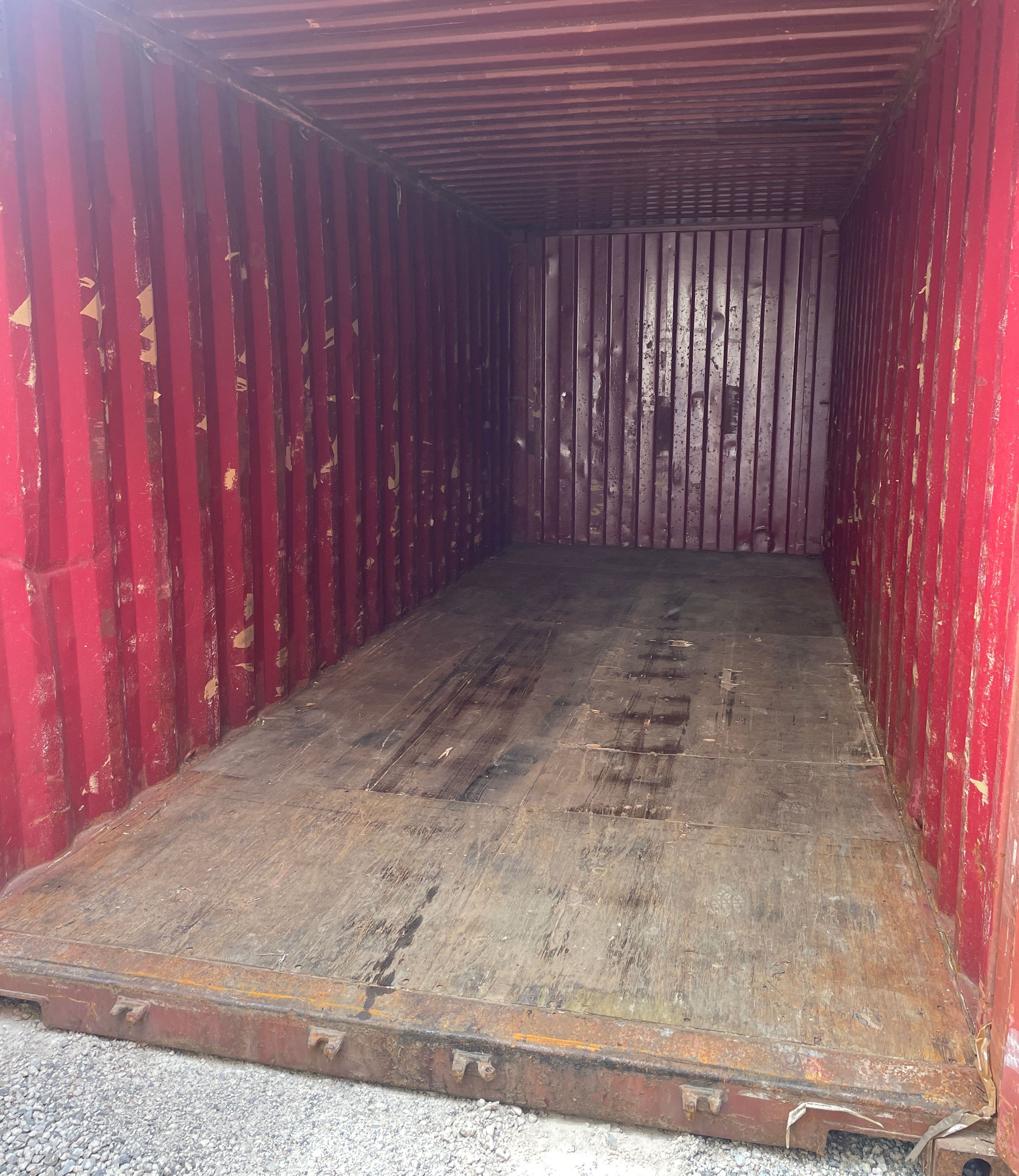 20 foot shipping container wind and water tight interior